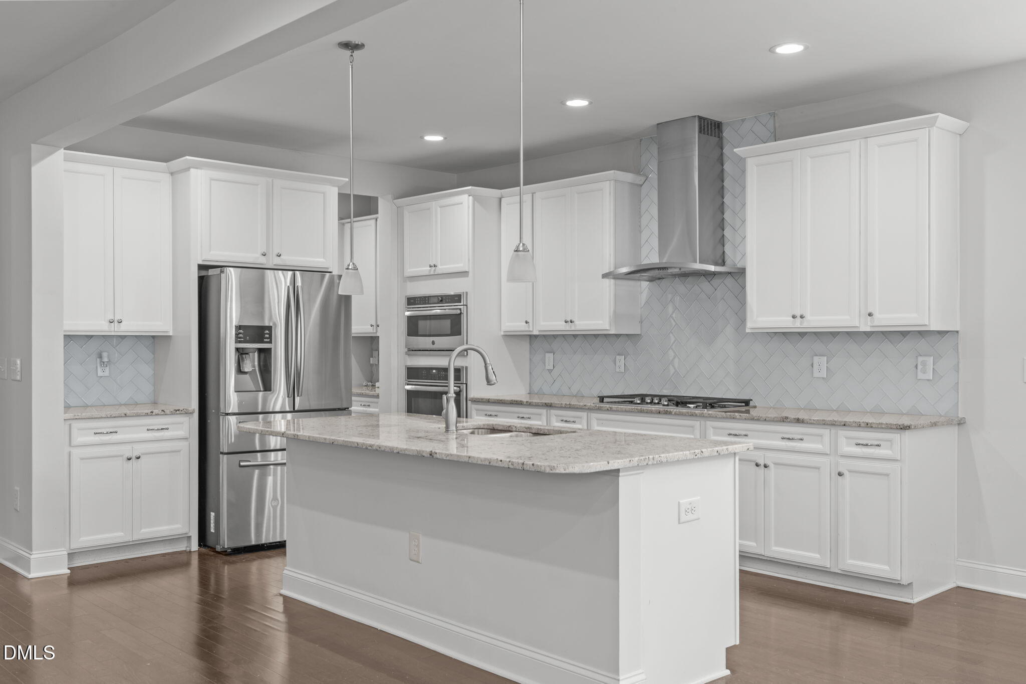 736 Meadowside Court