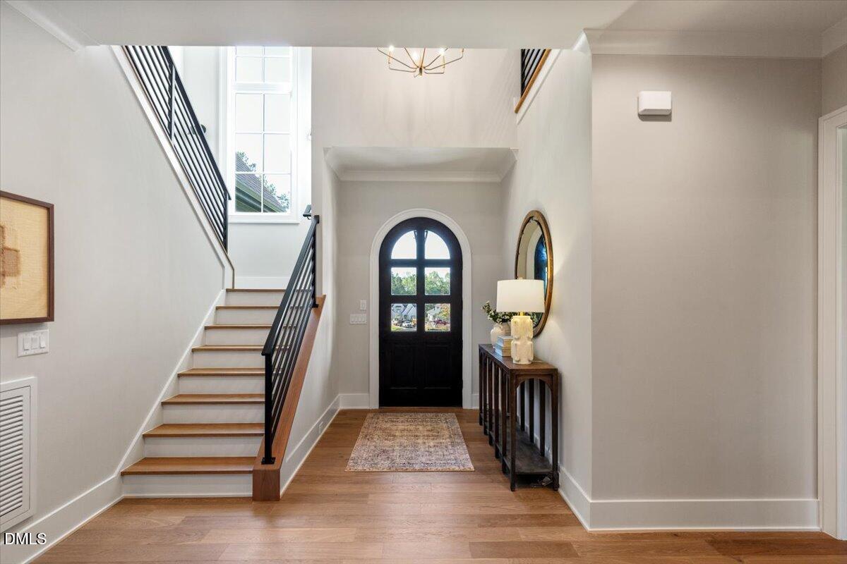 7824 Ailesbury Road