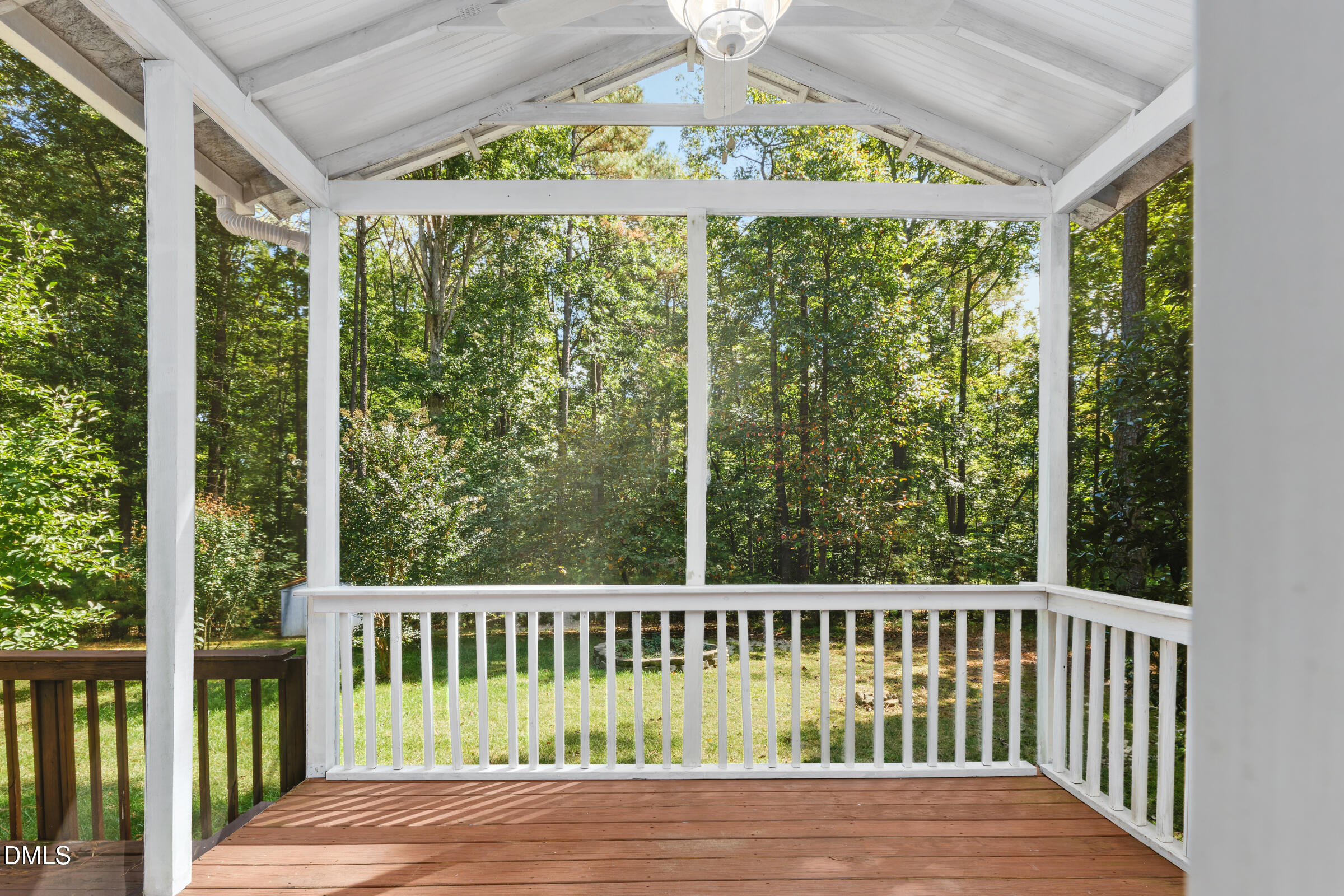 106 N Duelling Oaks Drive