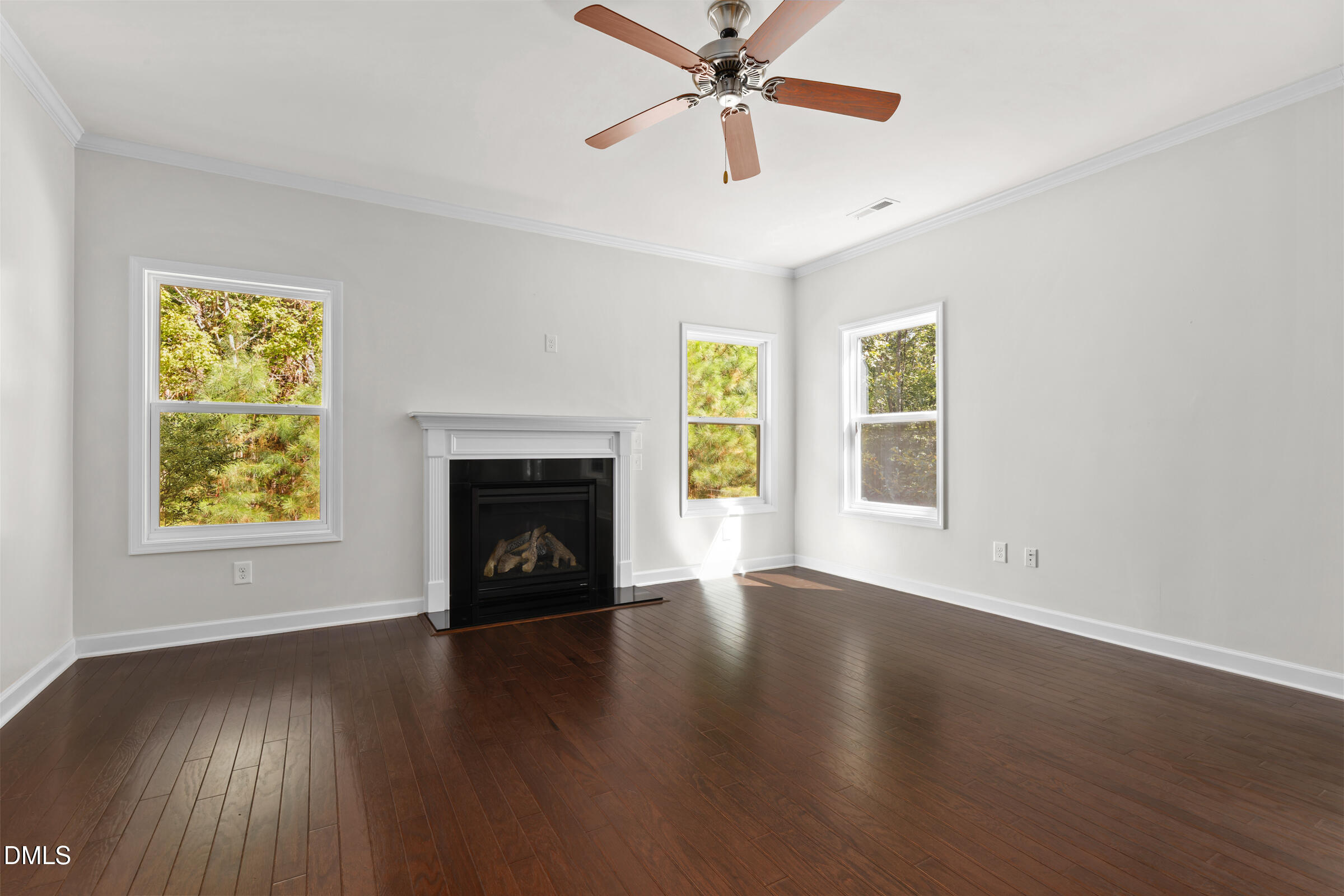 106 N Duelling Oaks Drive