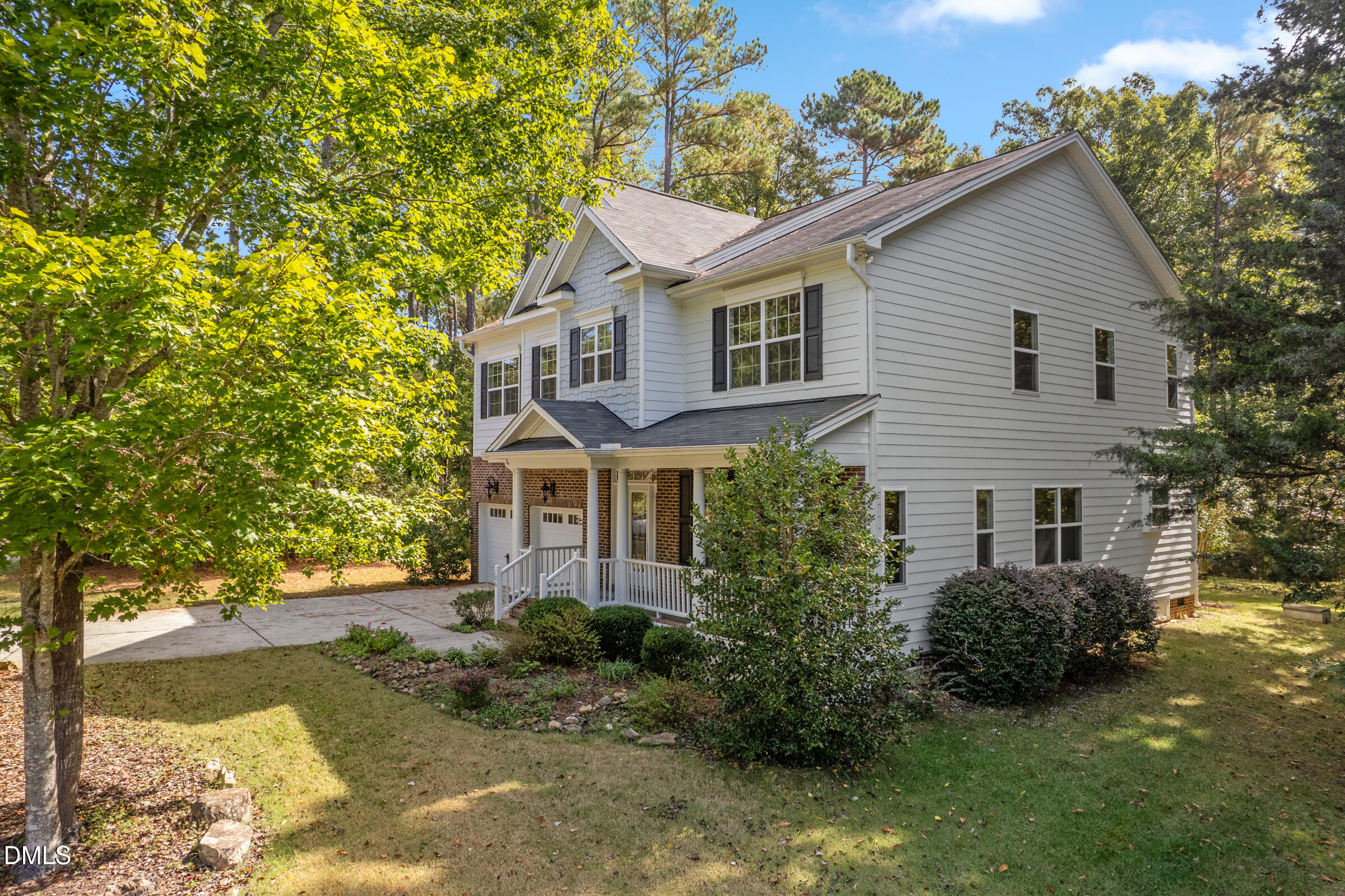 106 N Duelling Oaks Drive