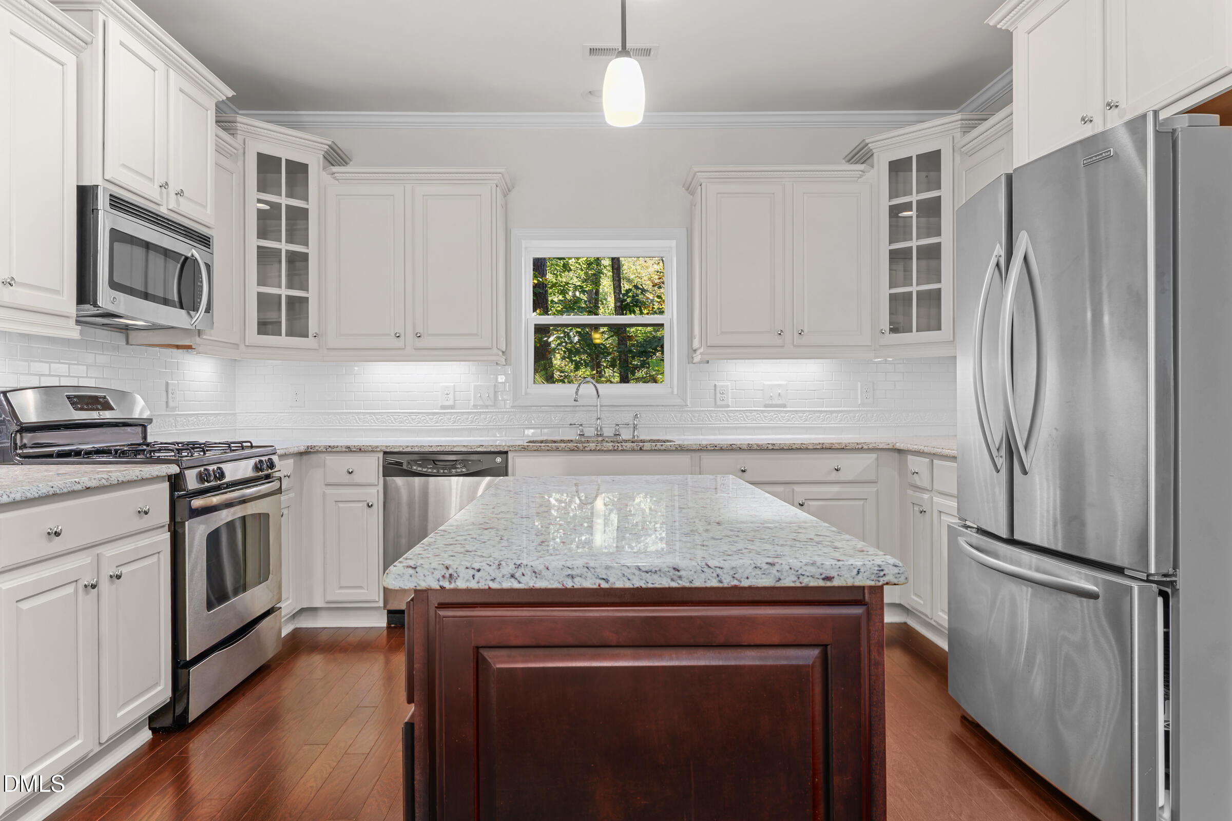 106 N Duelling Oaks Drive