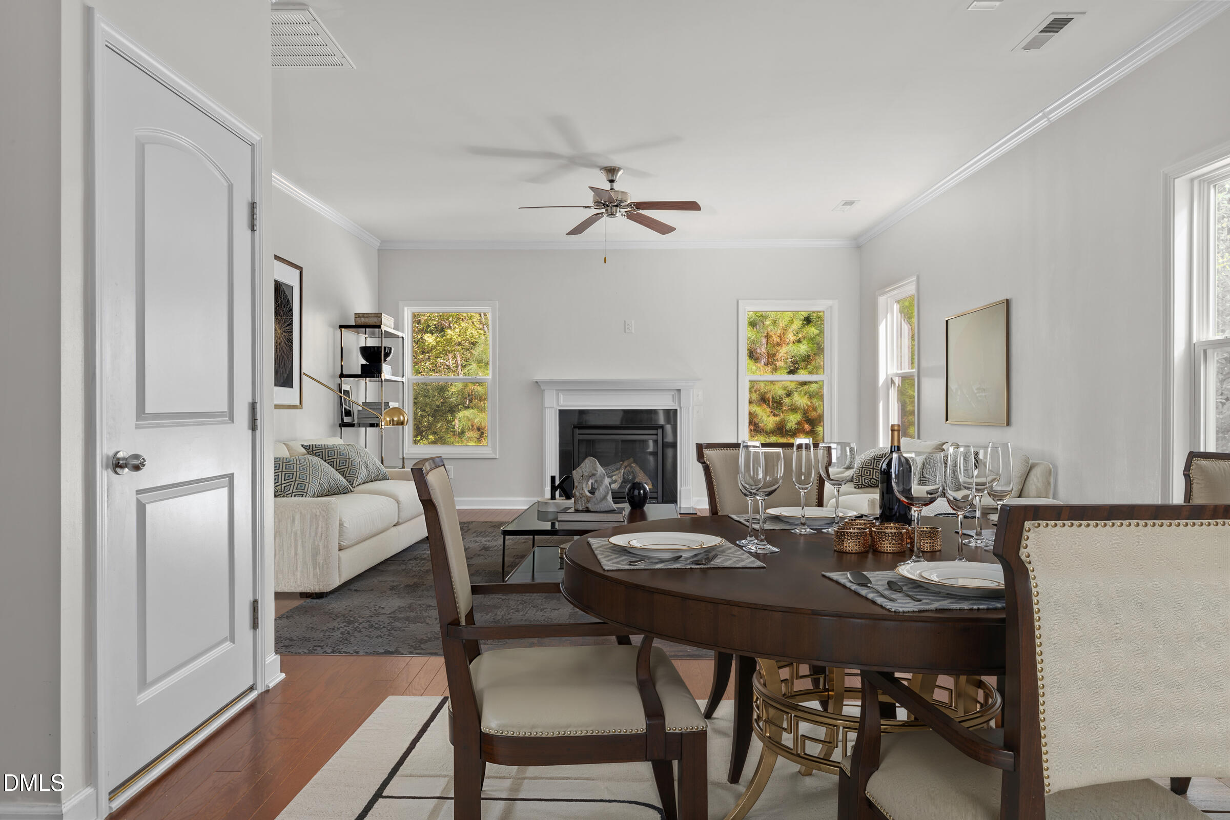 106 N Duelling Oaks Drive