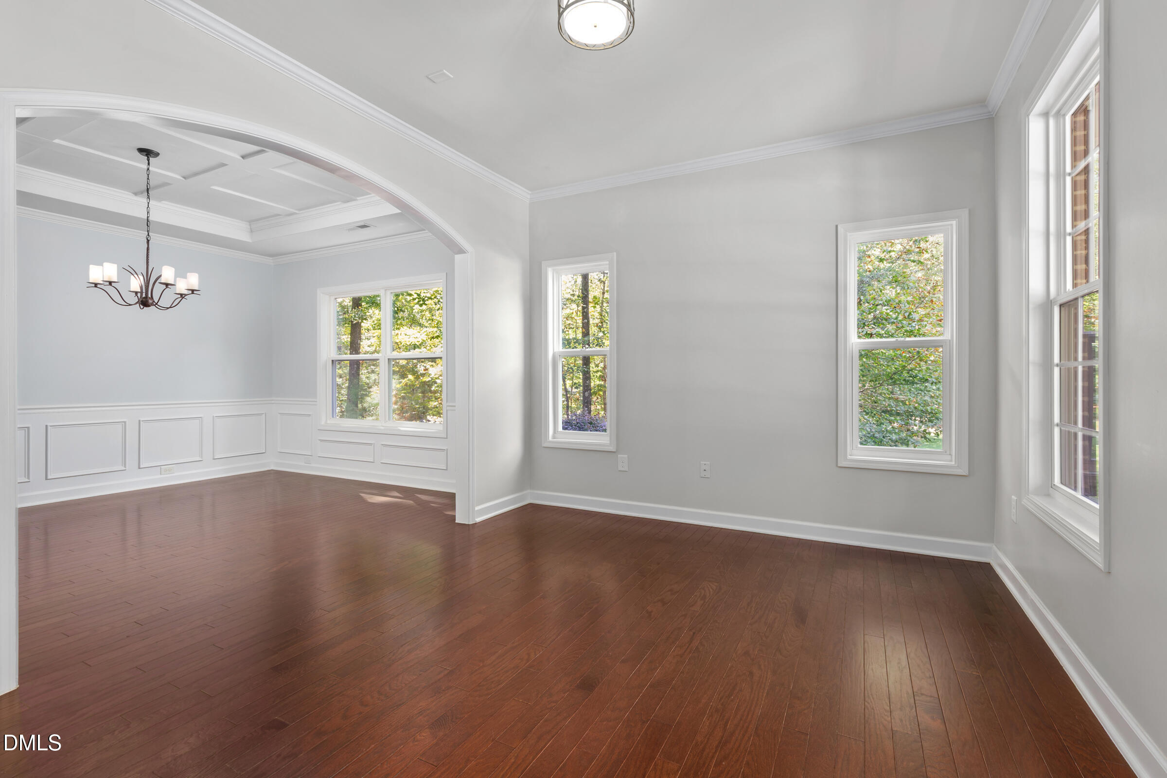 106 N Duelling Oaks Drive