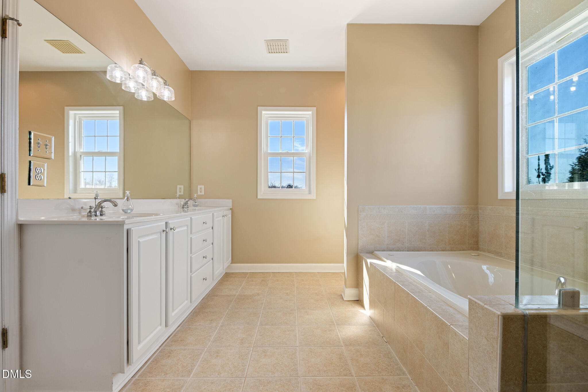 2805 Greenridge View Lane