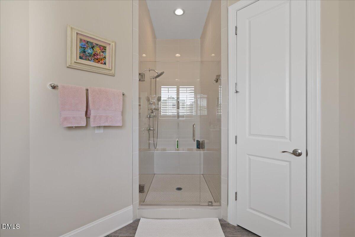 716 Peninsula Forest Place