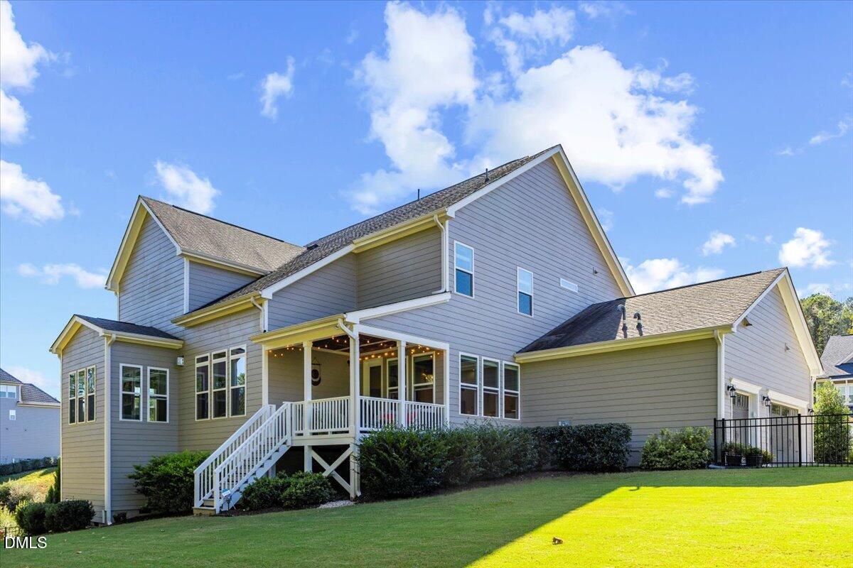 716 Peninsula Forest Place