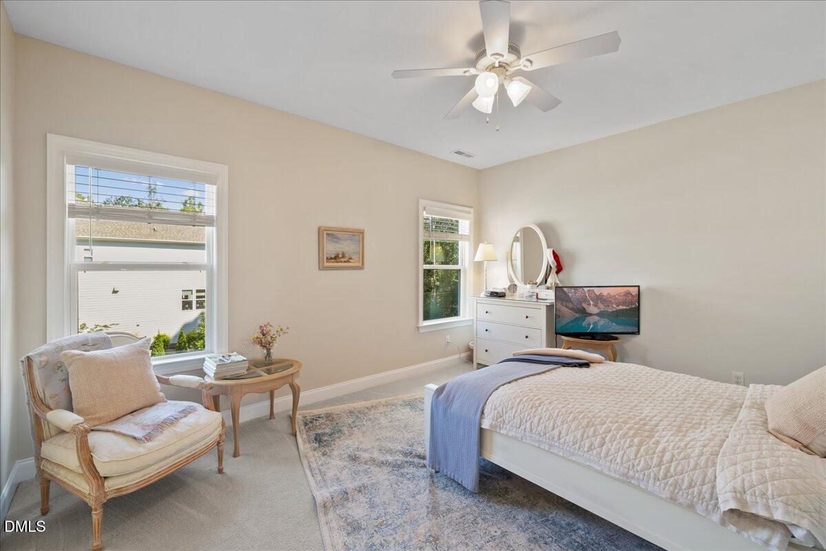 716 Peninsula Forest Place
