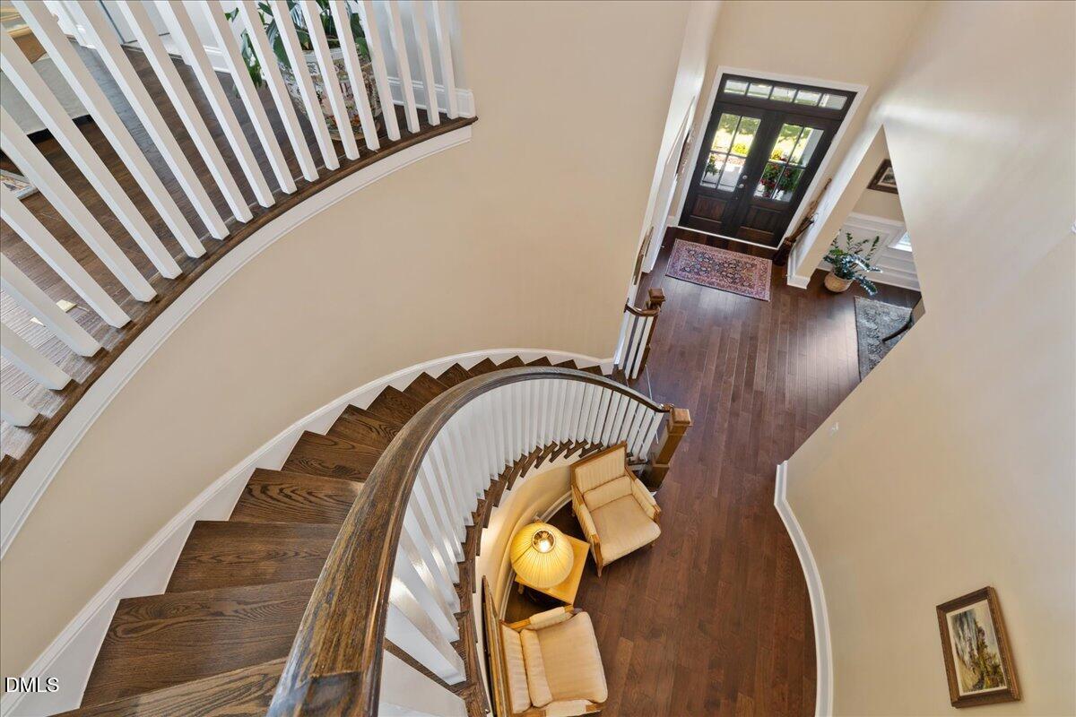 716 Peninsula Forest Place