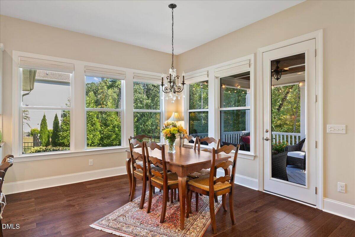 716 Peninsula Forest Place