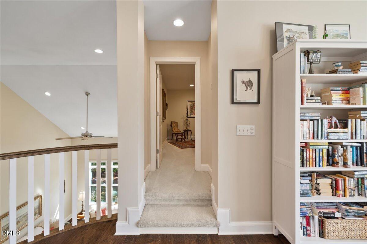 716 Peninsula Forest Place