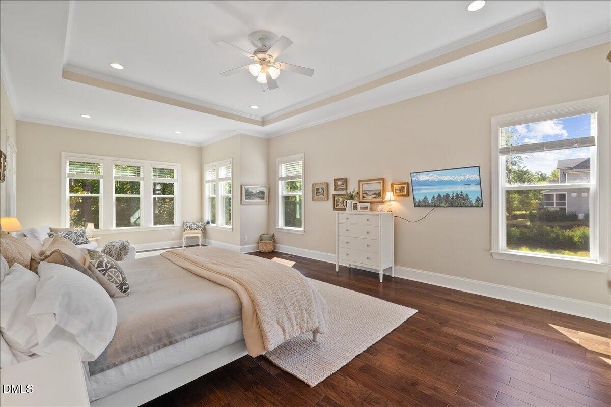 716 Peninsula Forest Place