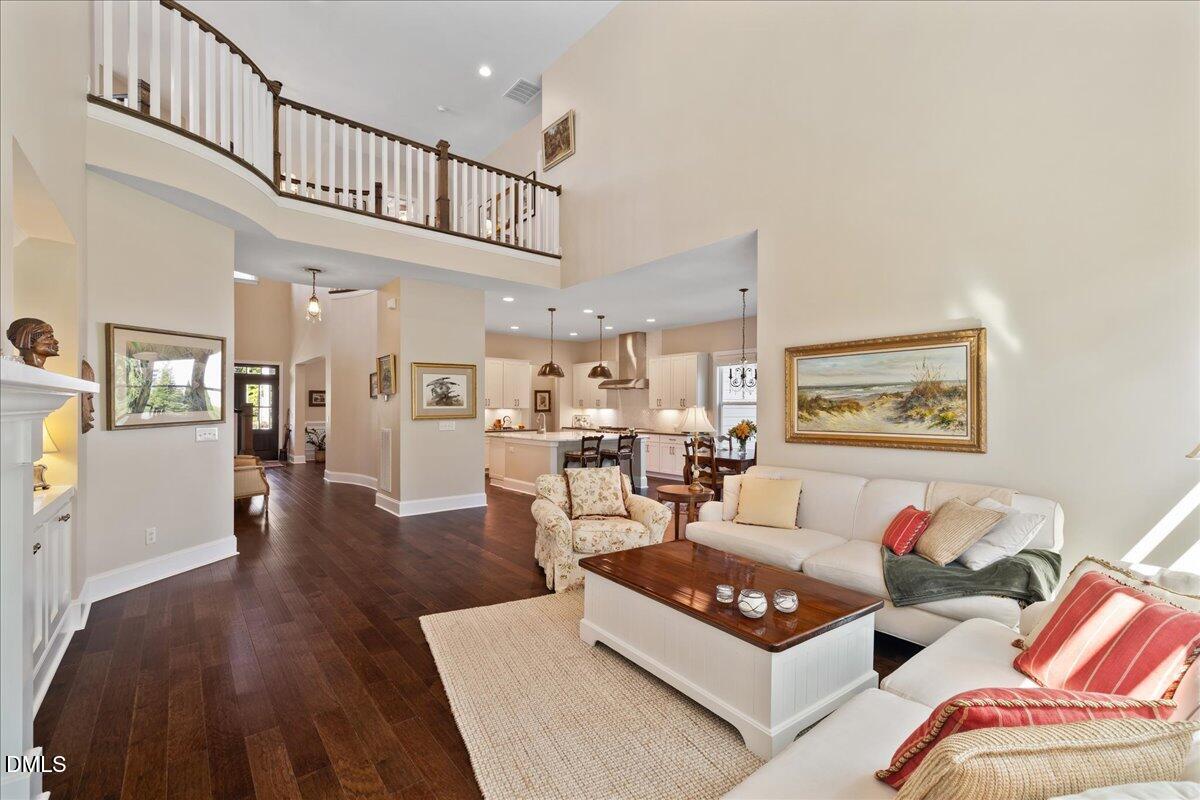 716 Peninsula Forest Place