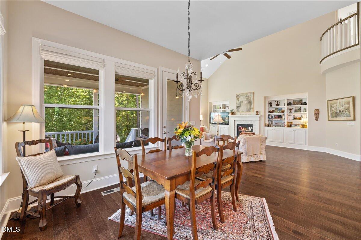 716 Peninsula Forest Place