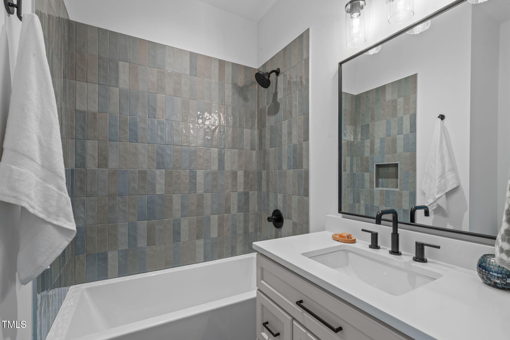 1008 Addison Place # 102 Unit: 101 & 102