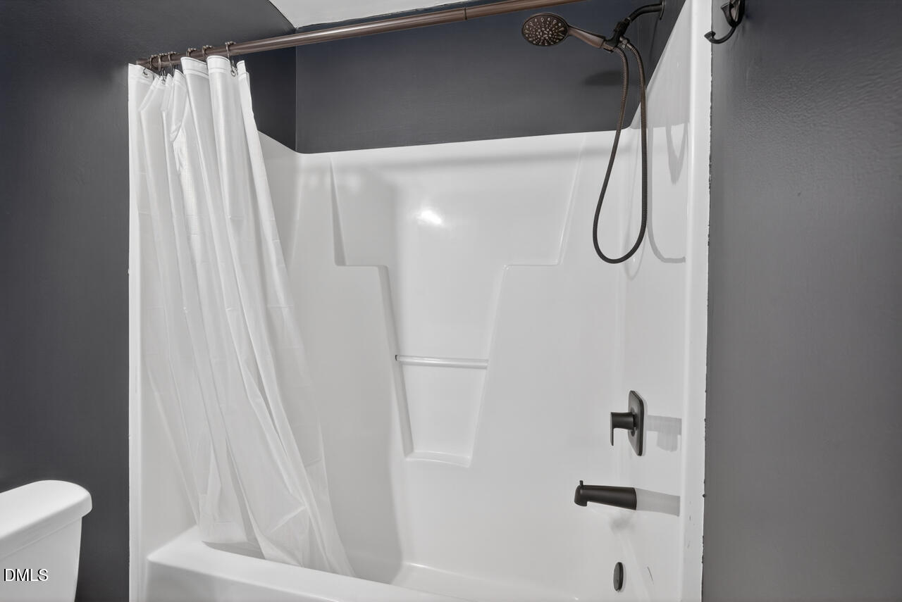 4907 Gaithers Pointe Drive