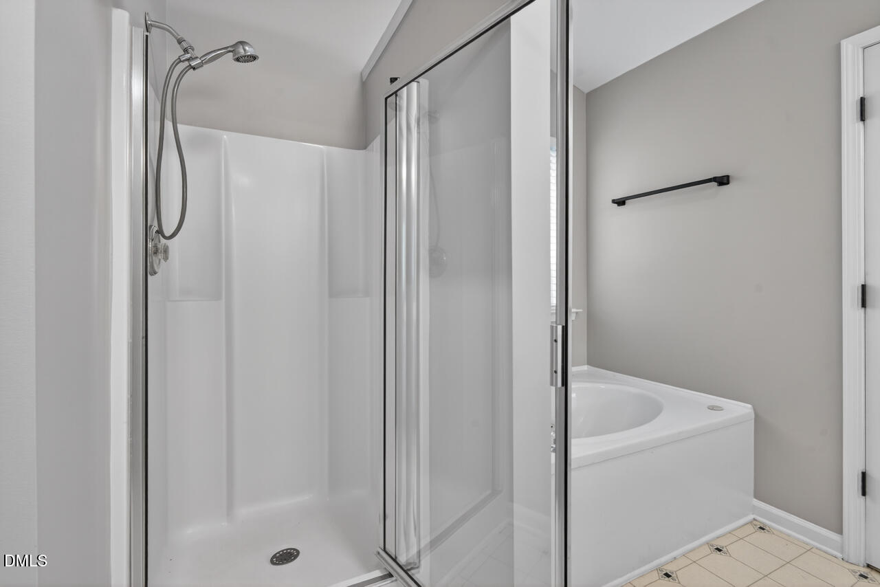 4907 Gaithers Pointe Drive