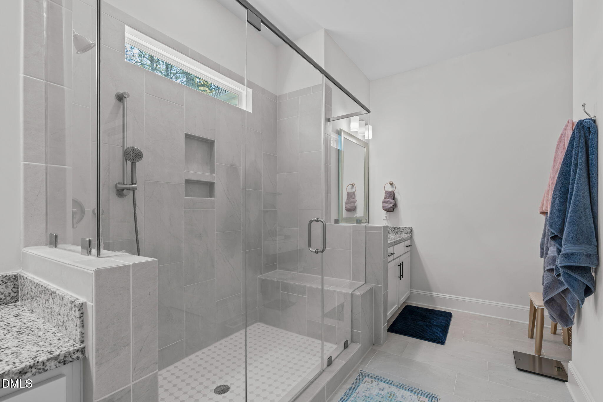 1208 Kings Canyon Court