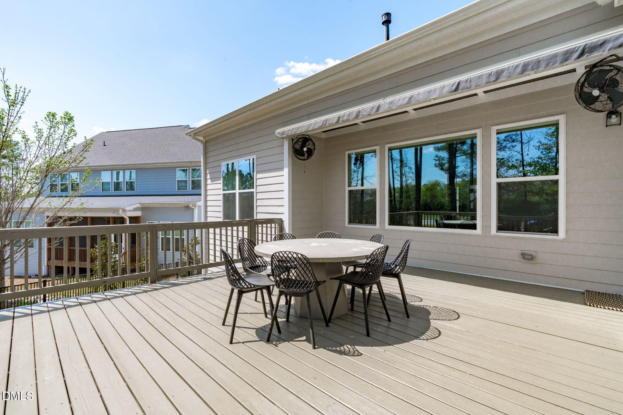 1208 Kings Canyon Court