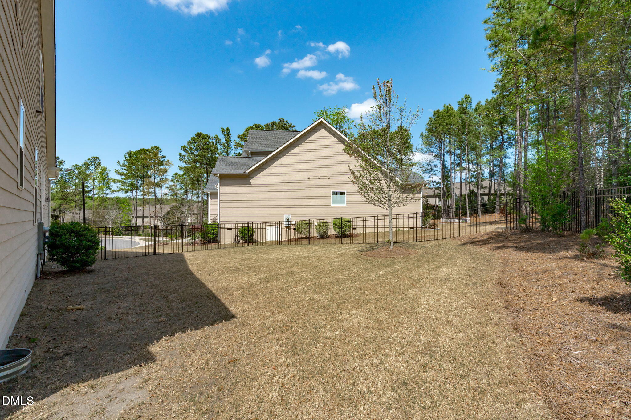 1208 Kings Canyon Court