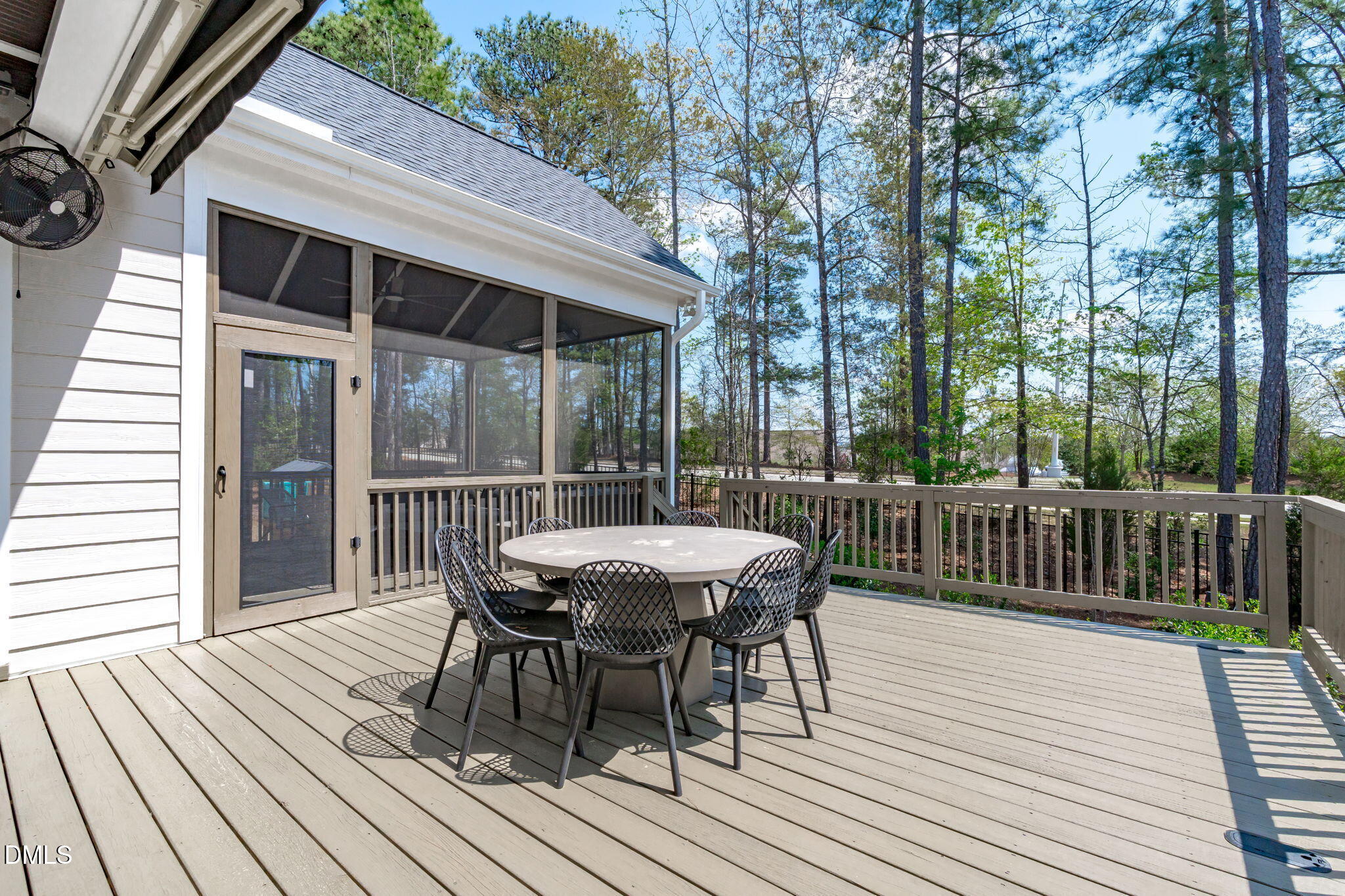 1208 Kings Canyon Court