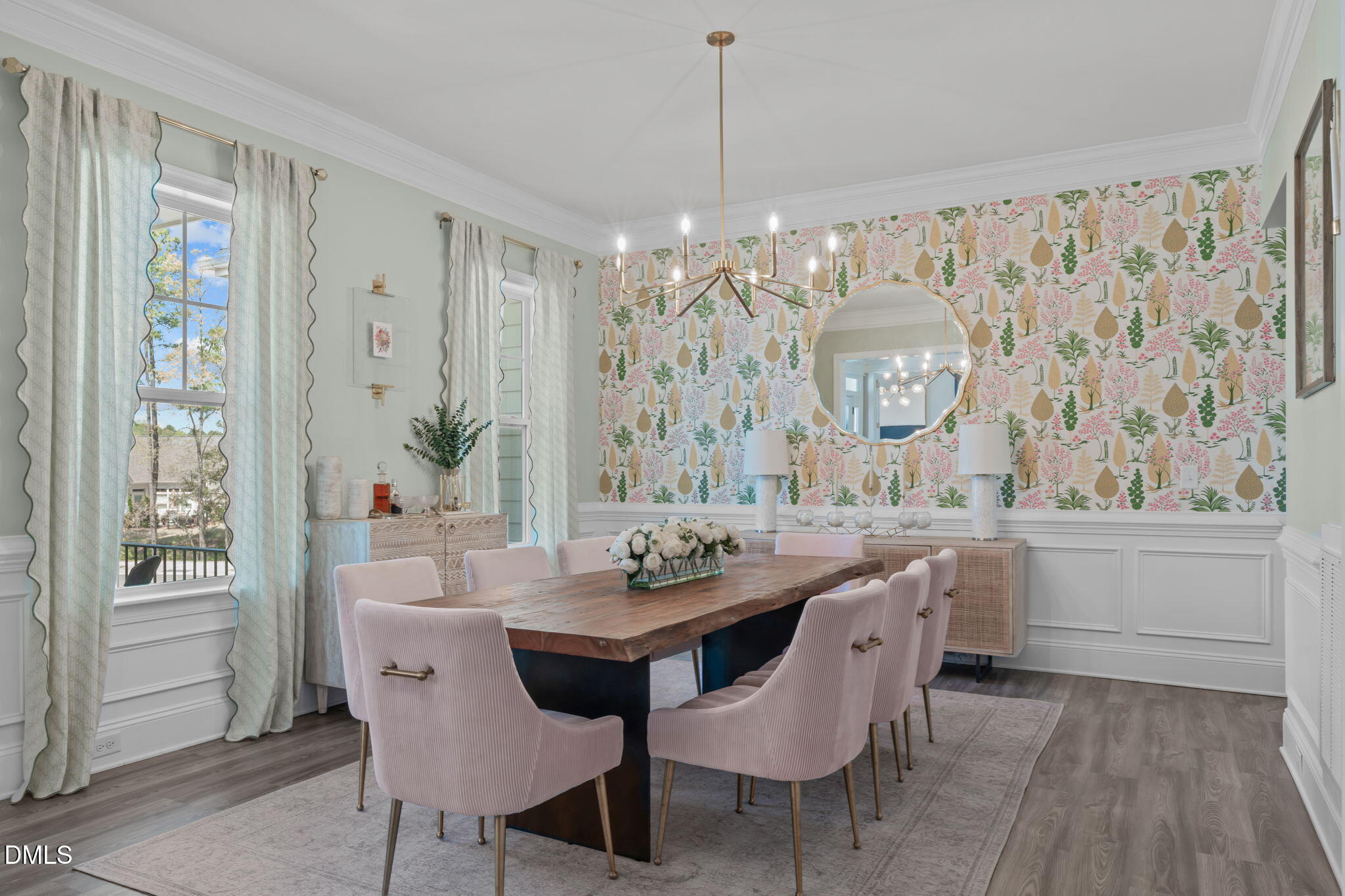 1208 Kings Canyon Court