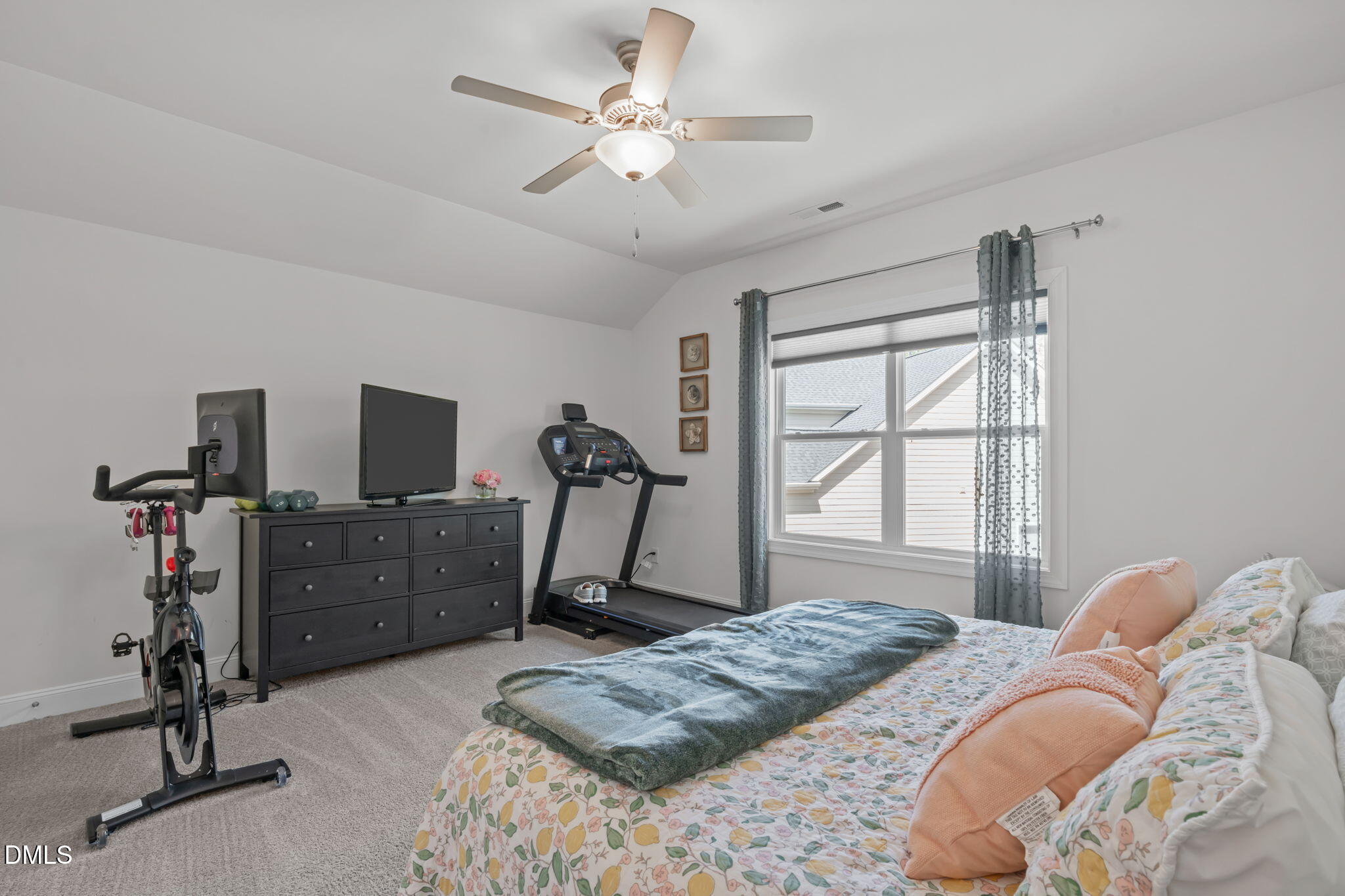 1208 Kings Canyon Court