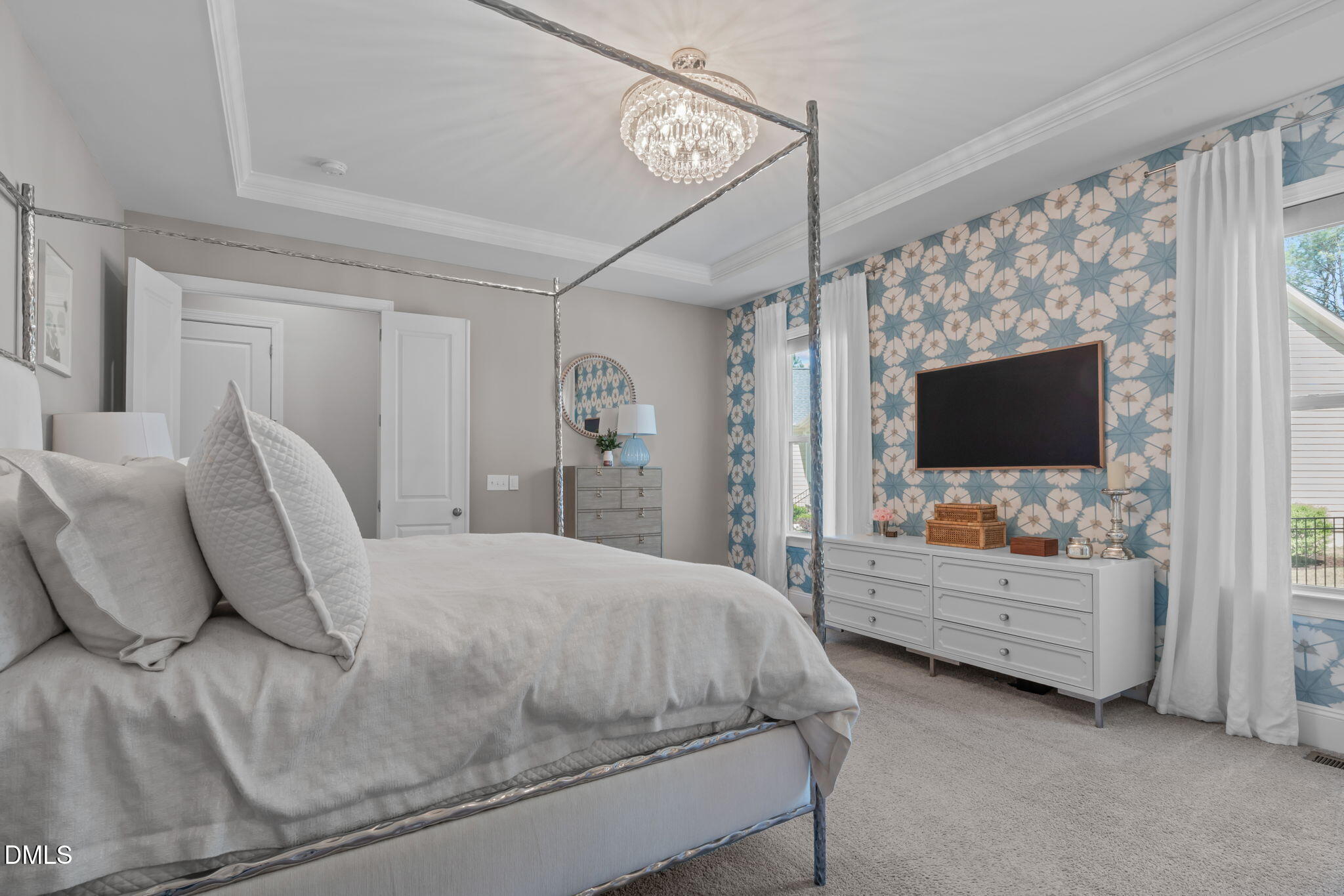 1208 Kings Canyon Court