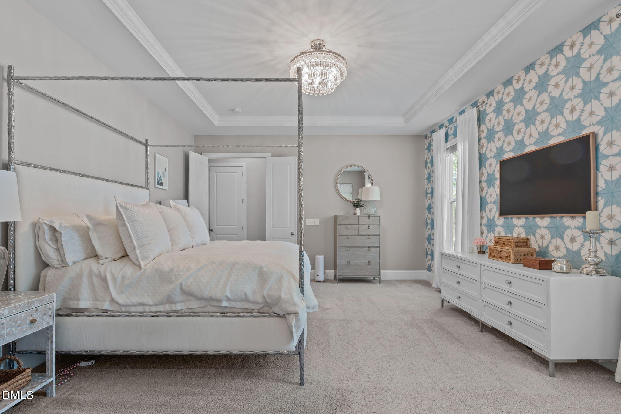 1208 Kings Canyon Court