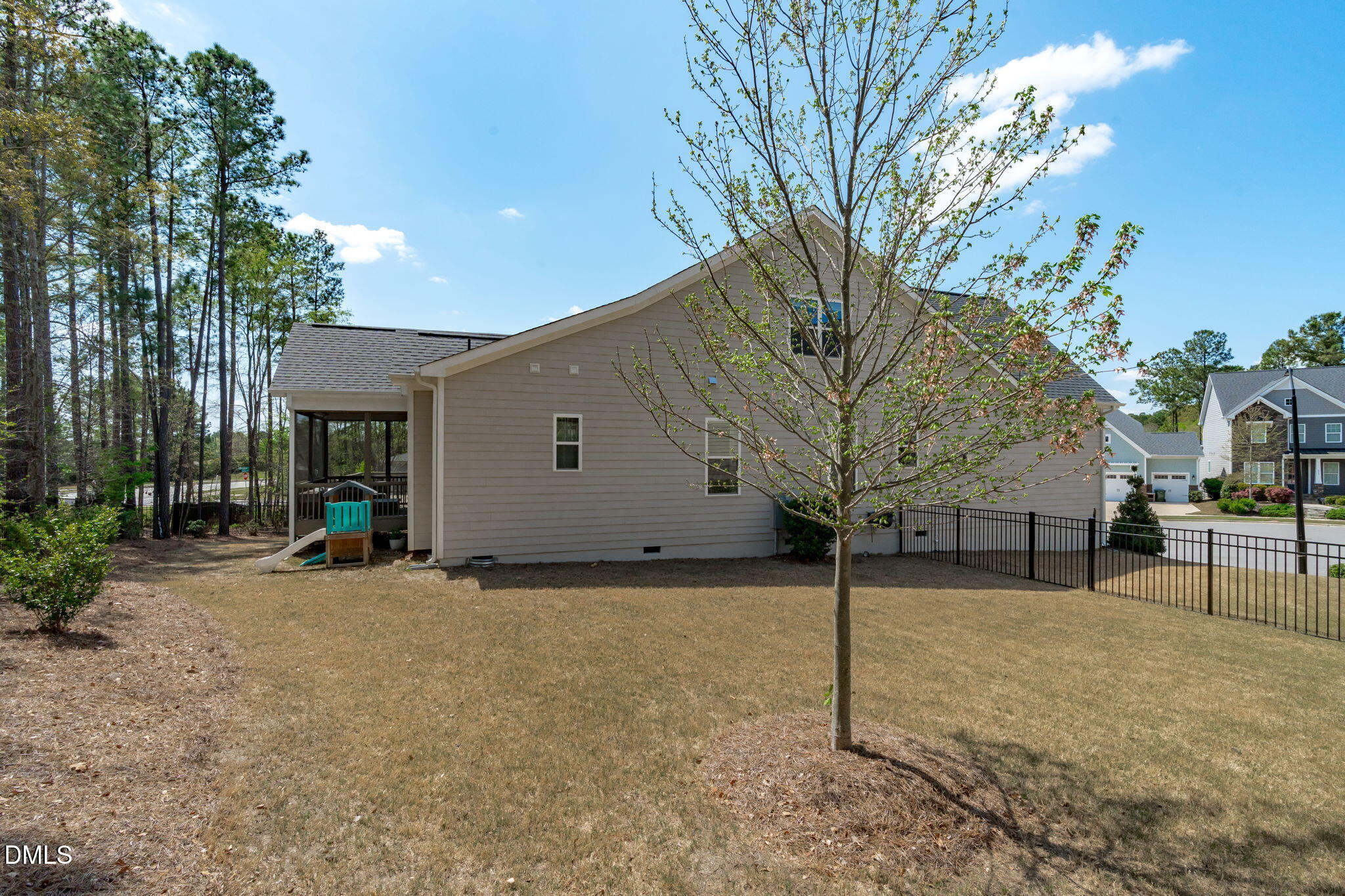 1208 Kings Canyon Court