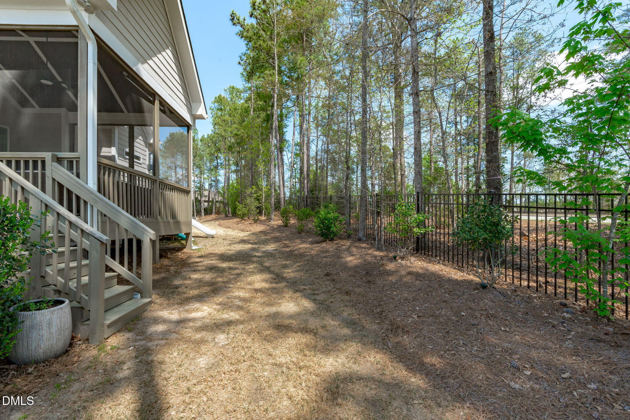 1208 Kings Canyon Court