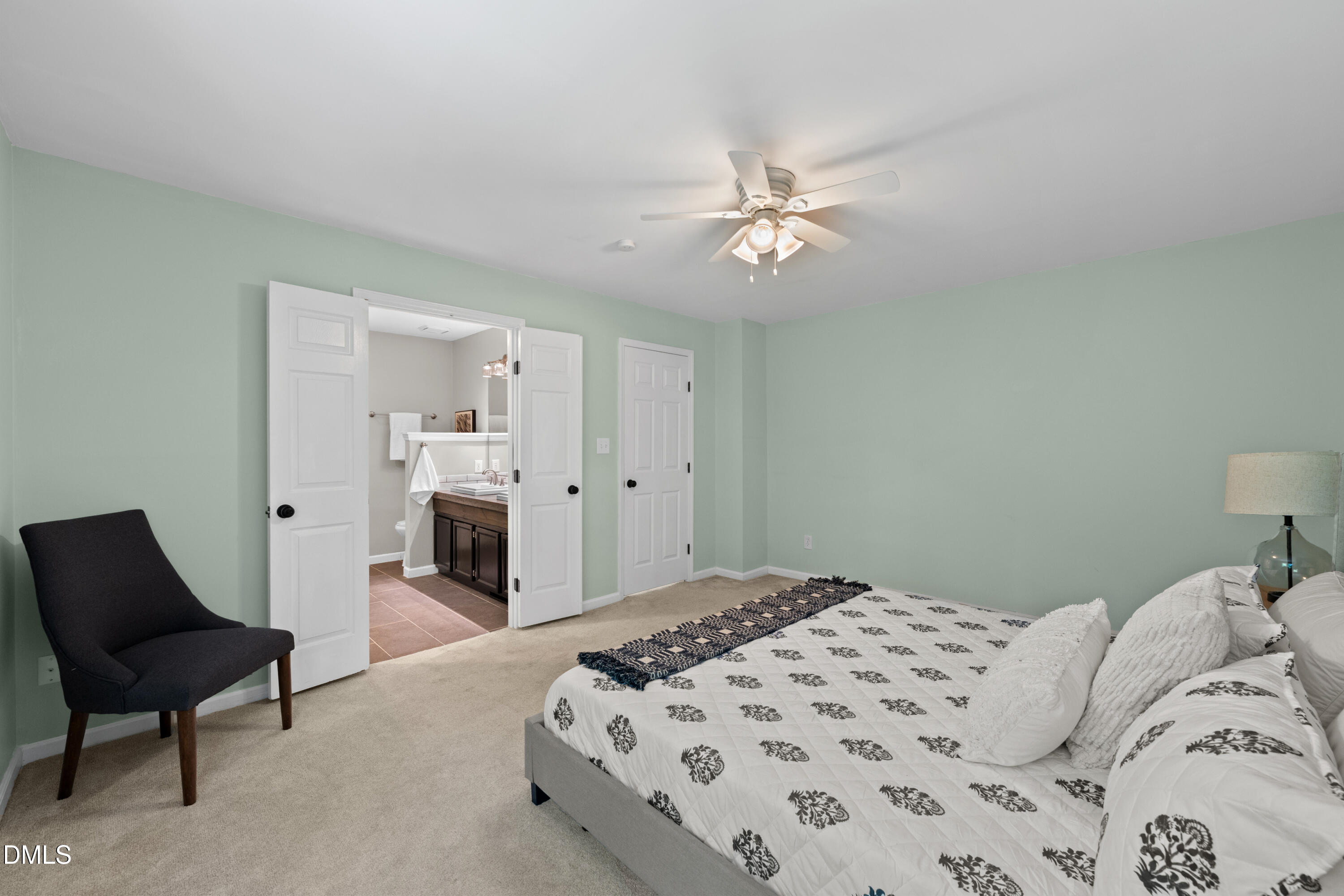 4913 Harwood Court