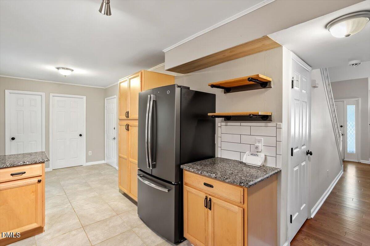 4913 Harwood Court