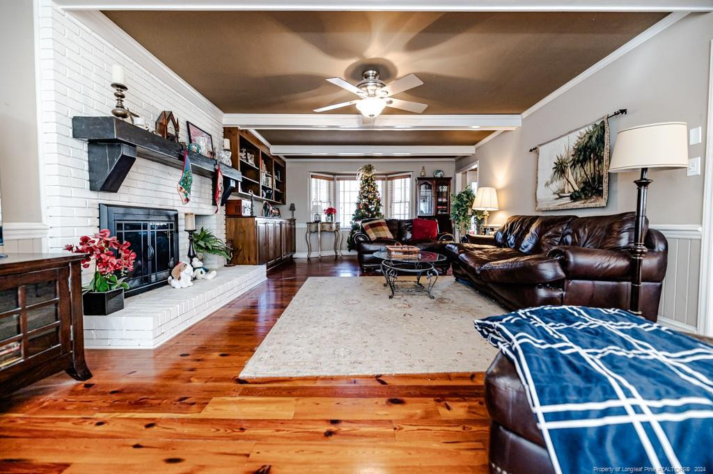 7821 Saint Annes Way