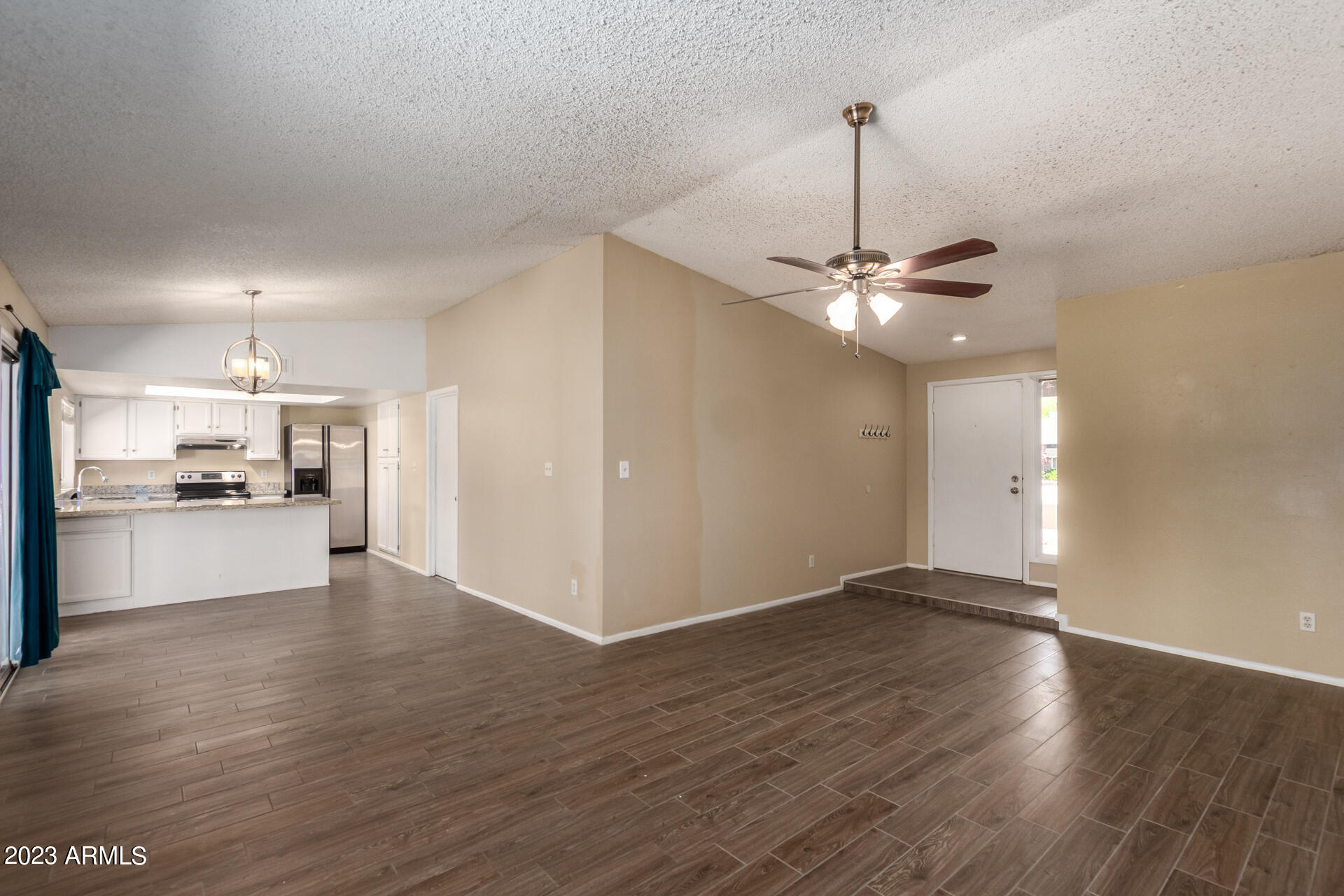 2113 N Los Altos Drive