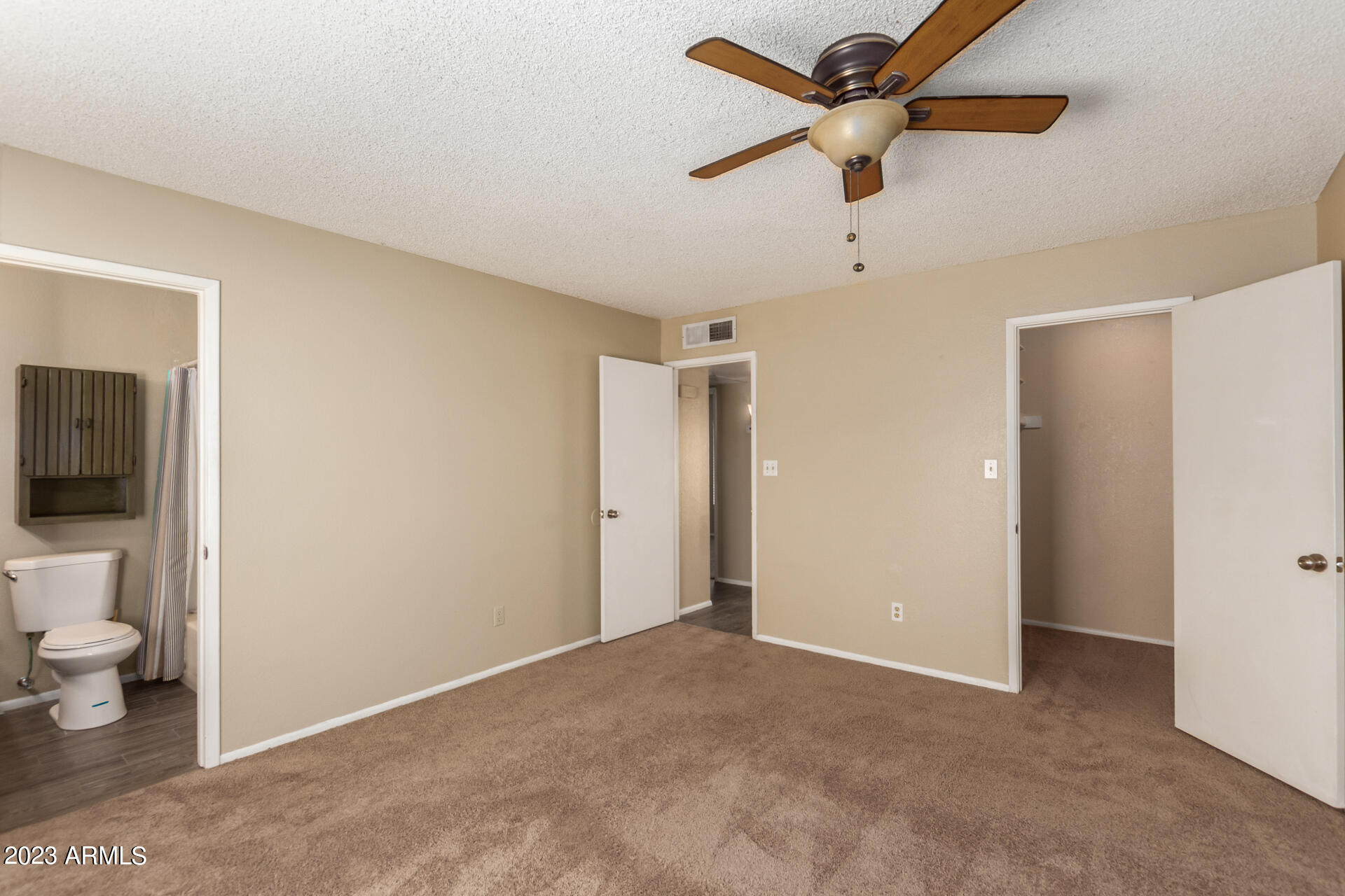 2113 N Los Altos Drive