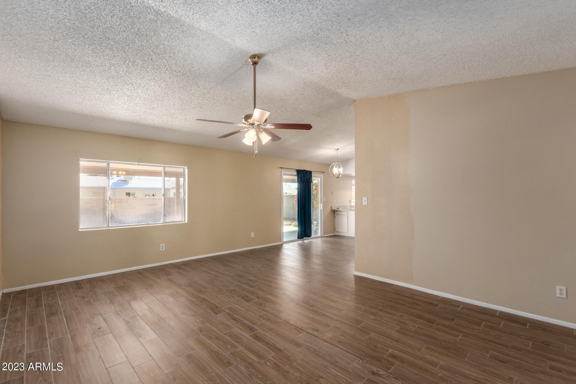 2113 N Los Altos Drive