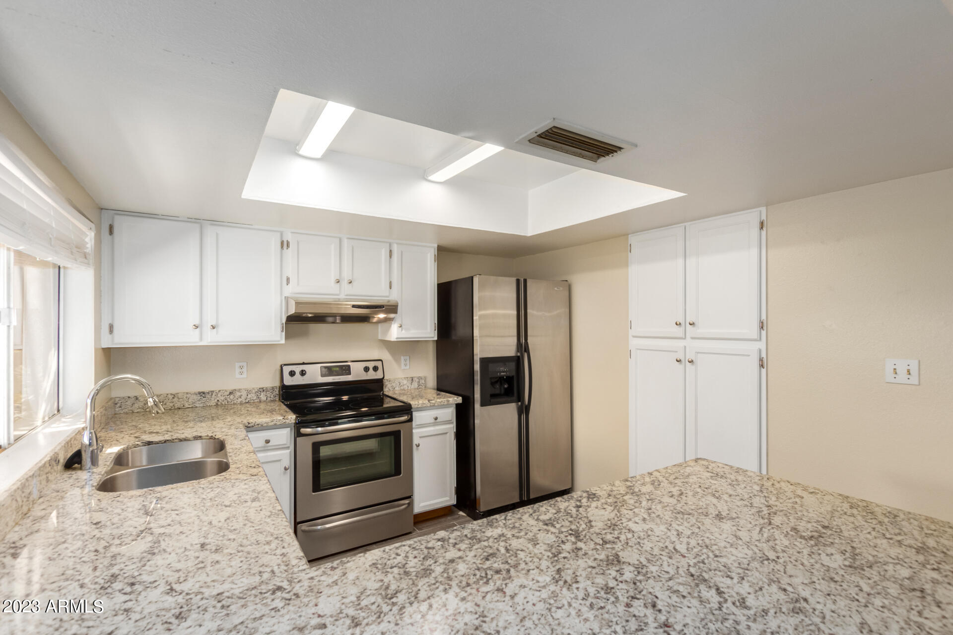 2113 N Los Altos Drive