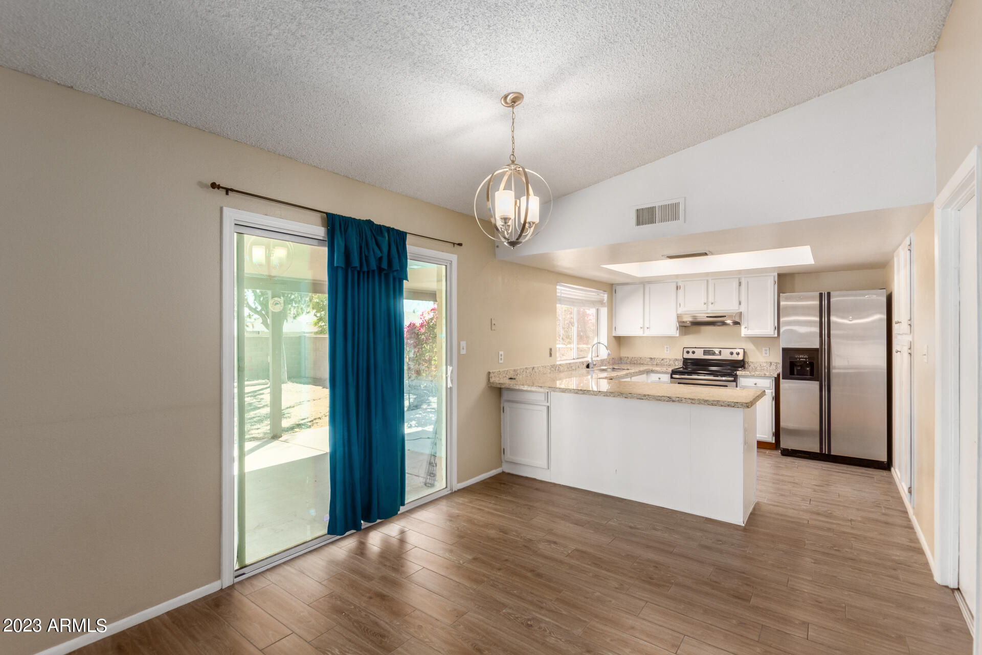 2113 N Los Altos Drive