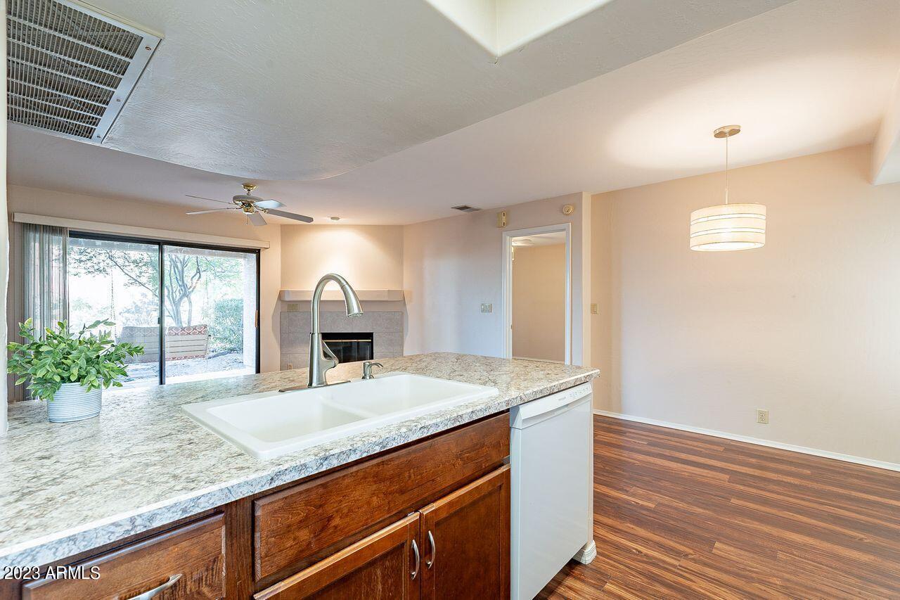 14910 N KINGS Way # 105