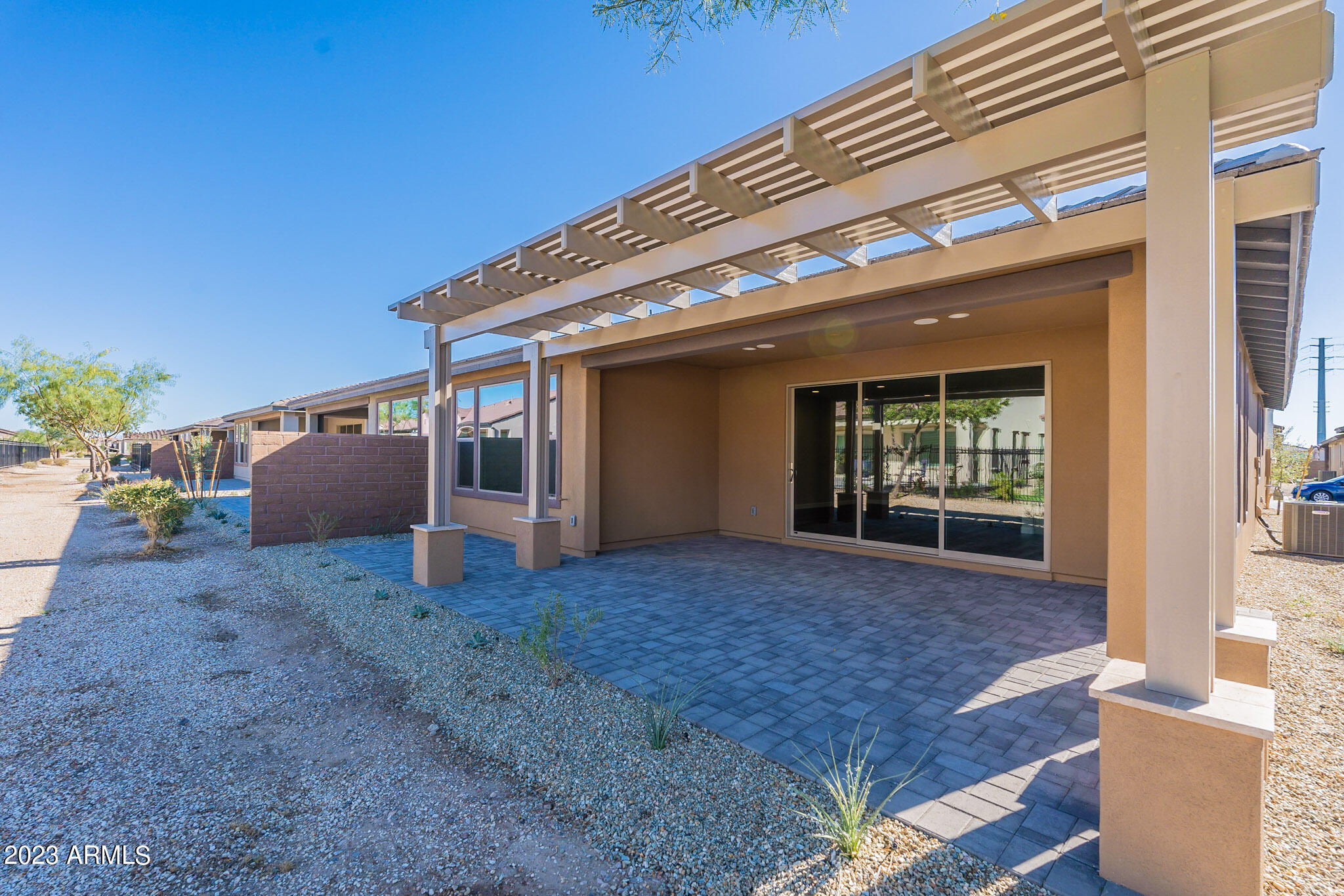 352 E CITRUS HOLLOW Way