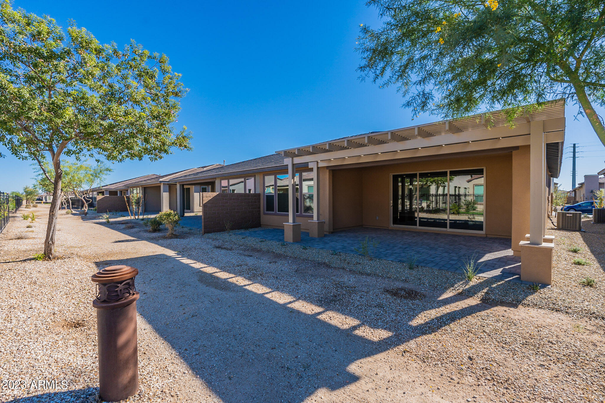 352 E CITRUS HOLLOW Way