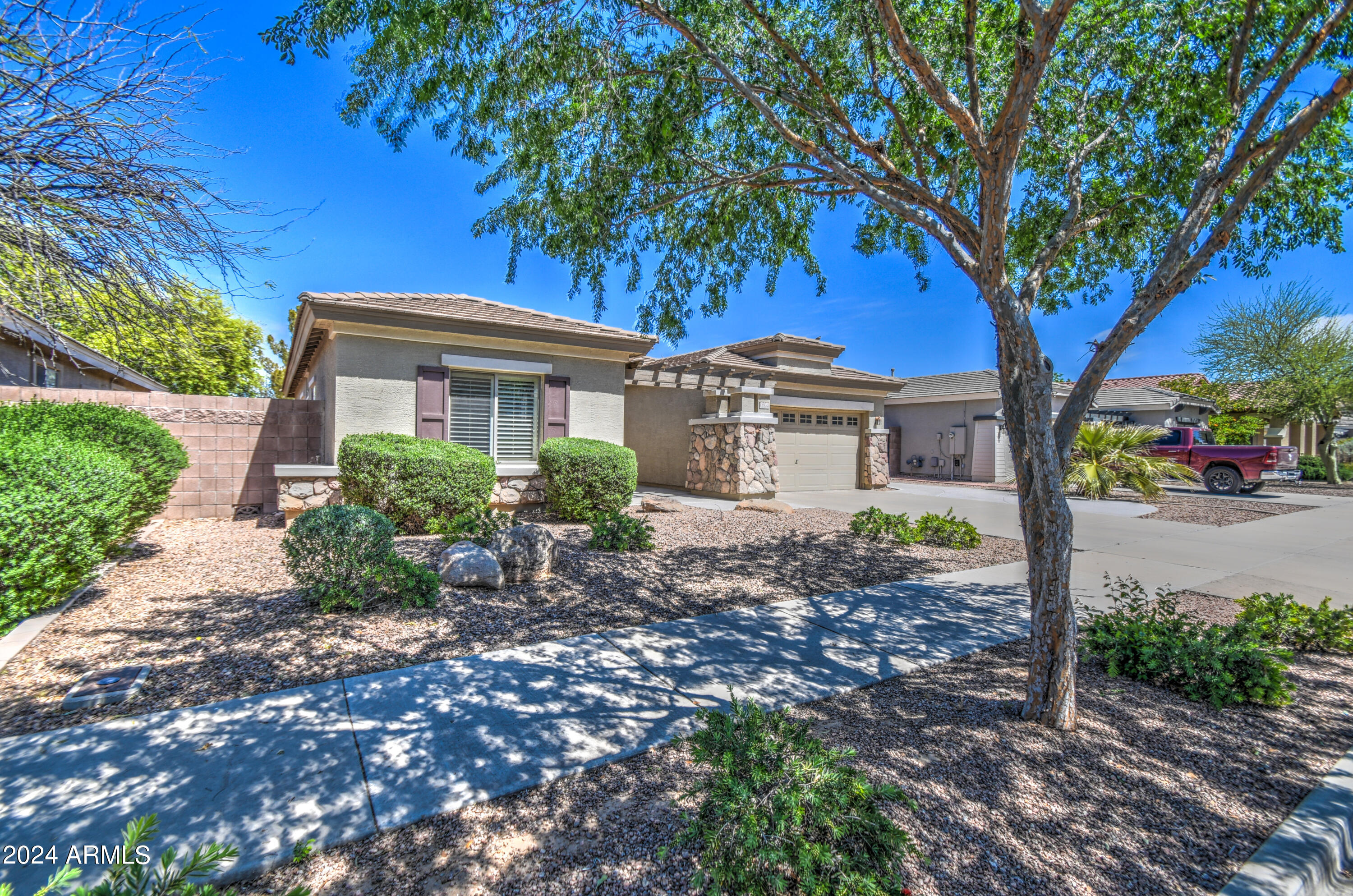 18930 E KINGBIRD Drive