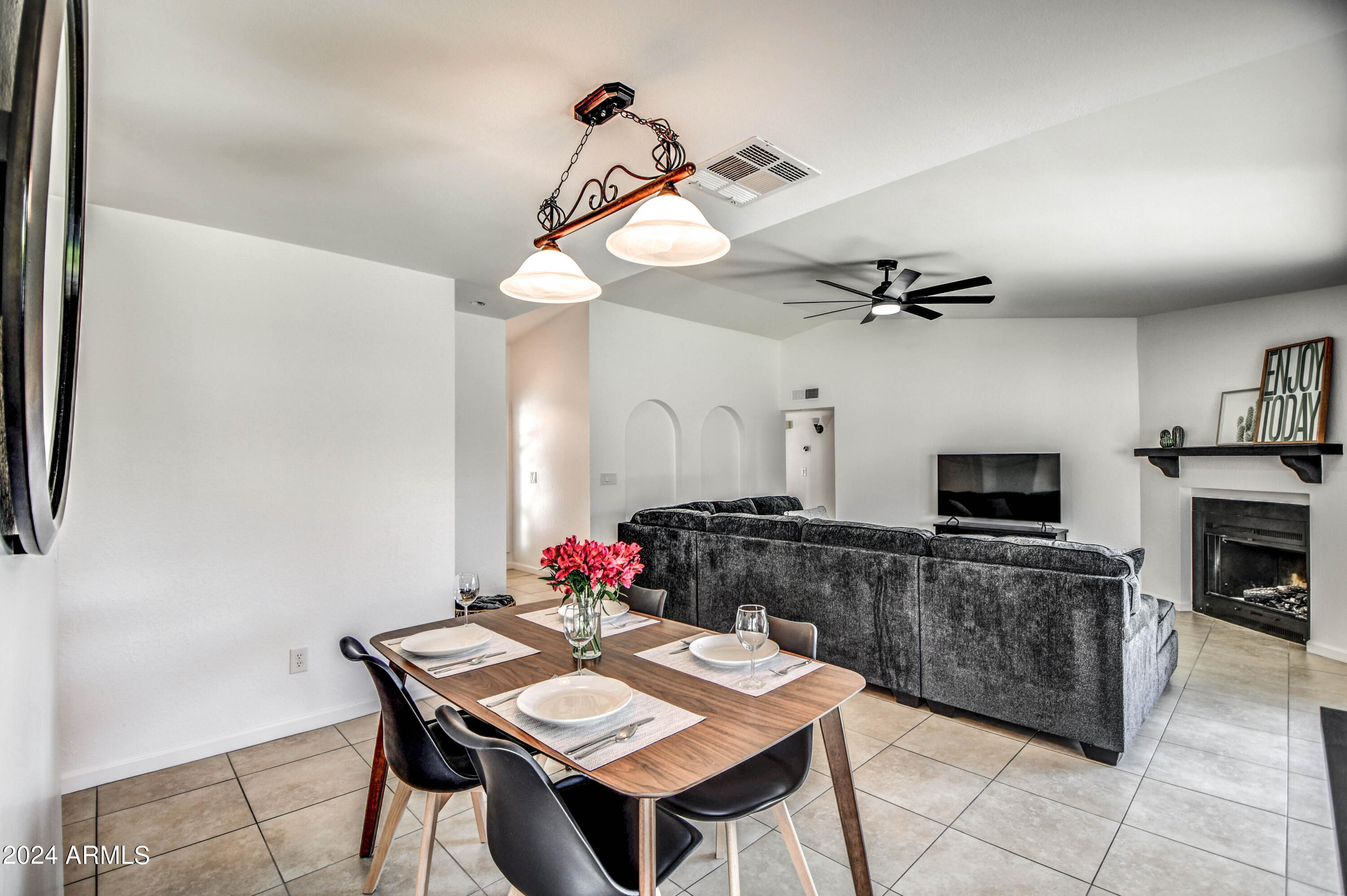4825 E DESERT VIEW Drive