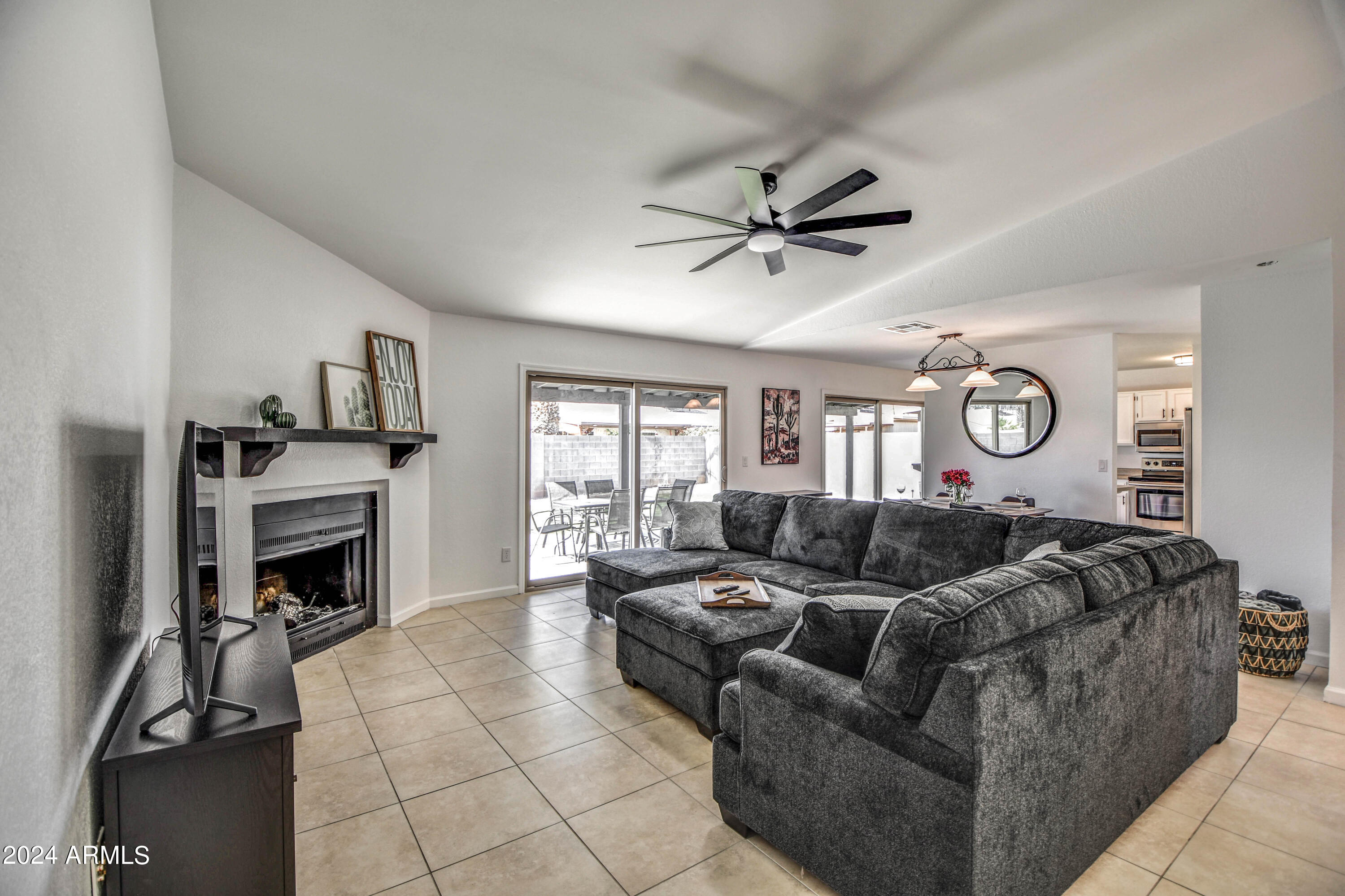 4825 E DESERT VIEW Drive