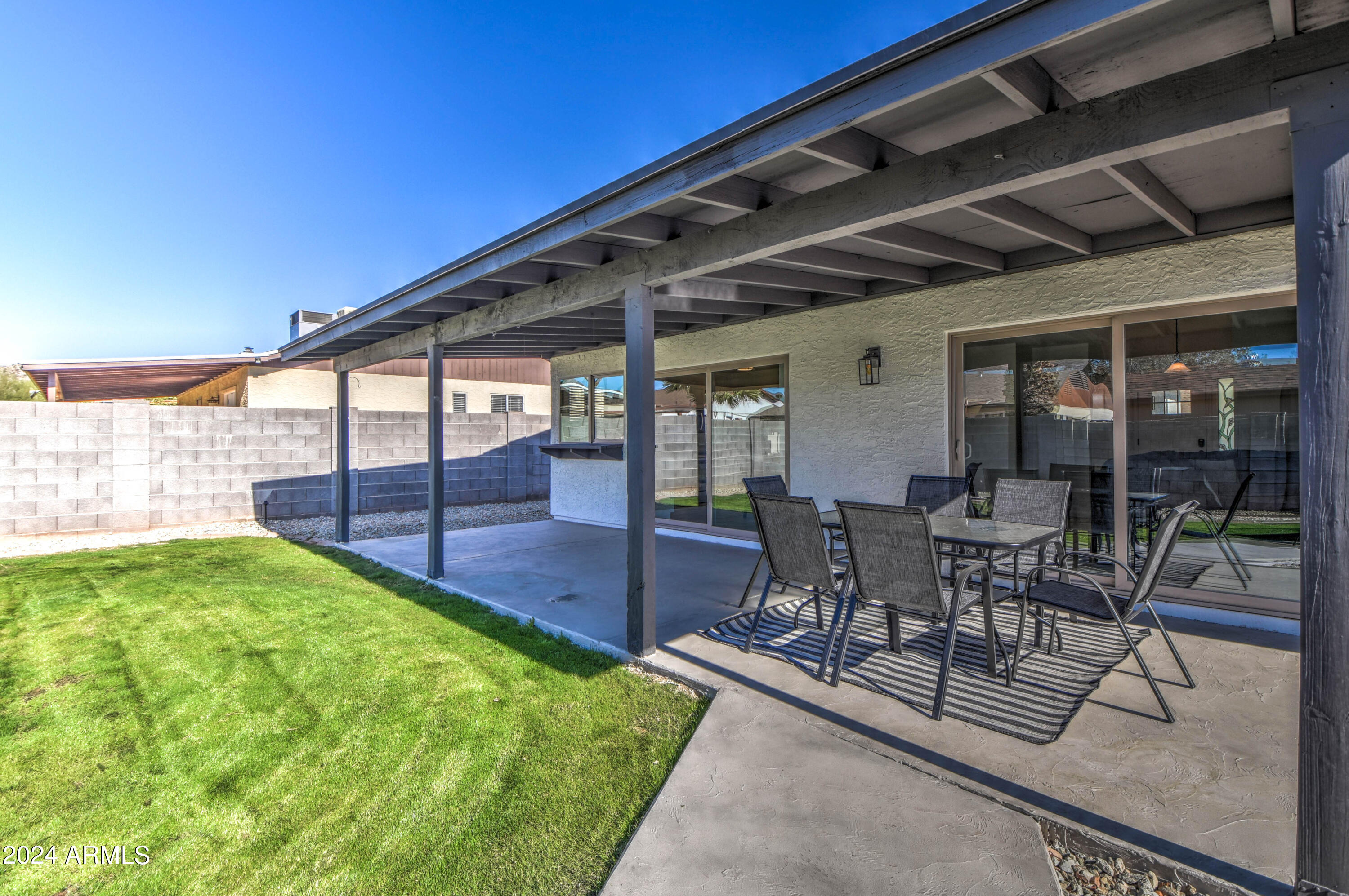 4825 E DESERT VIEW Drive
