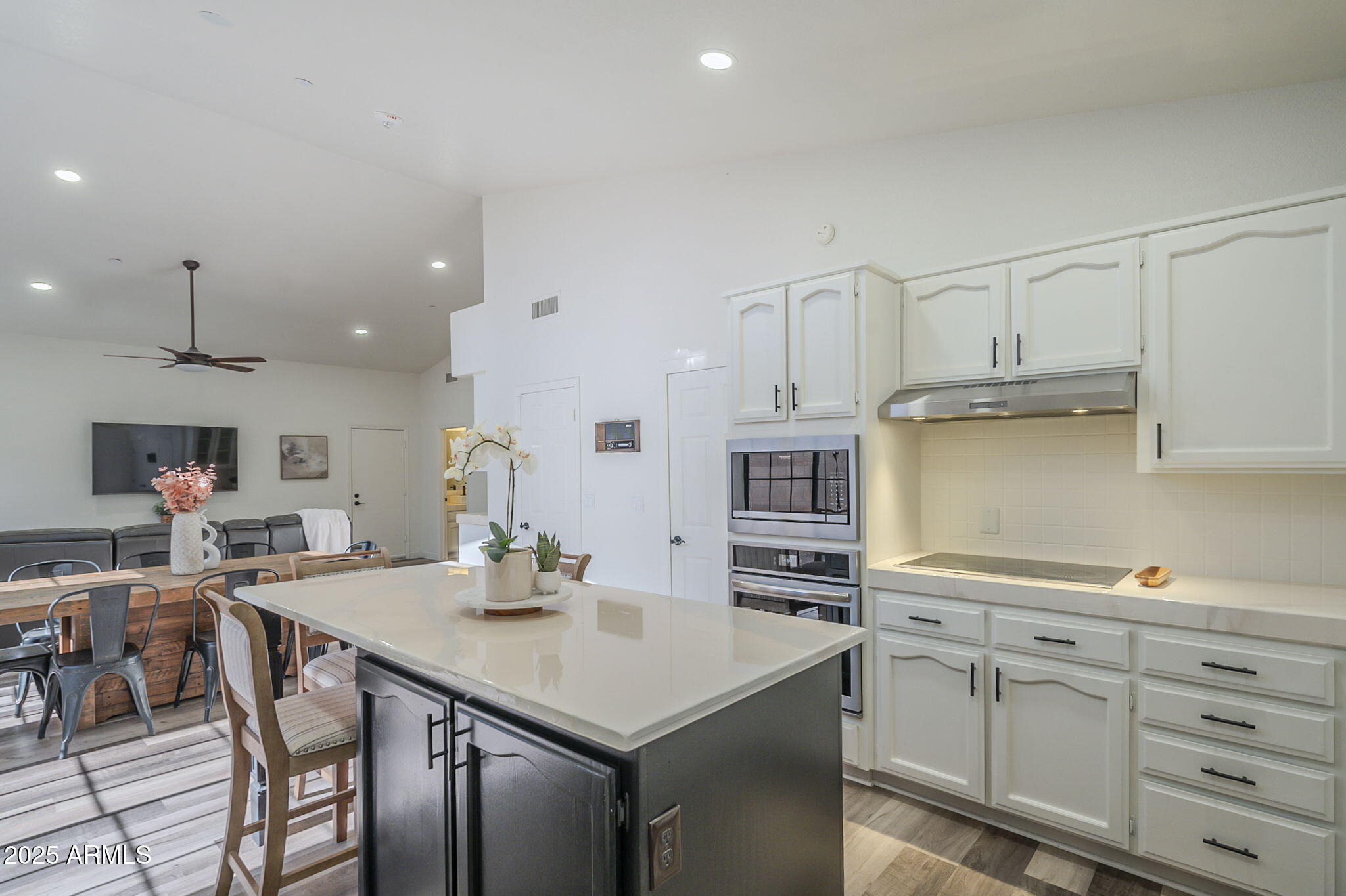 605 S 30TH Circle