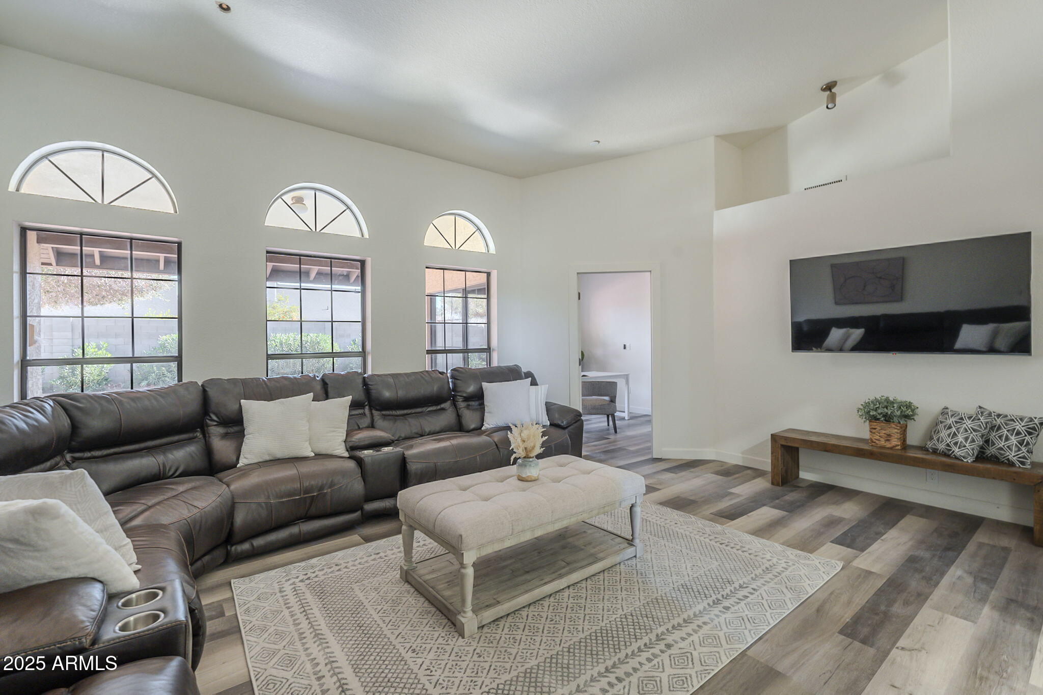 605 S 30TH Circle