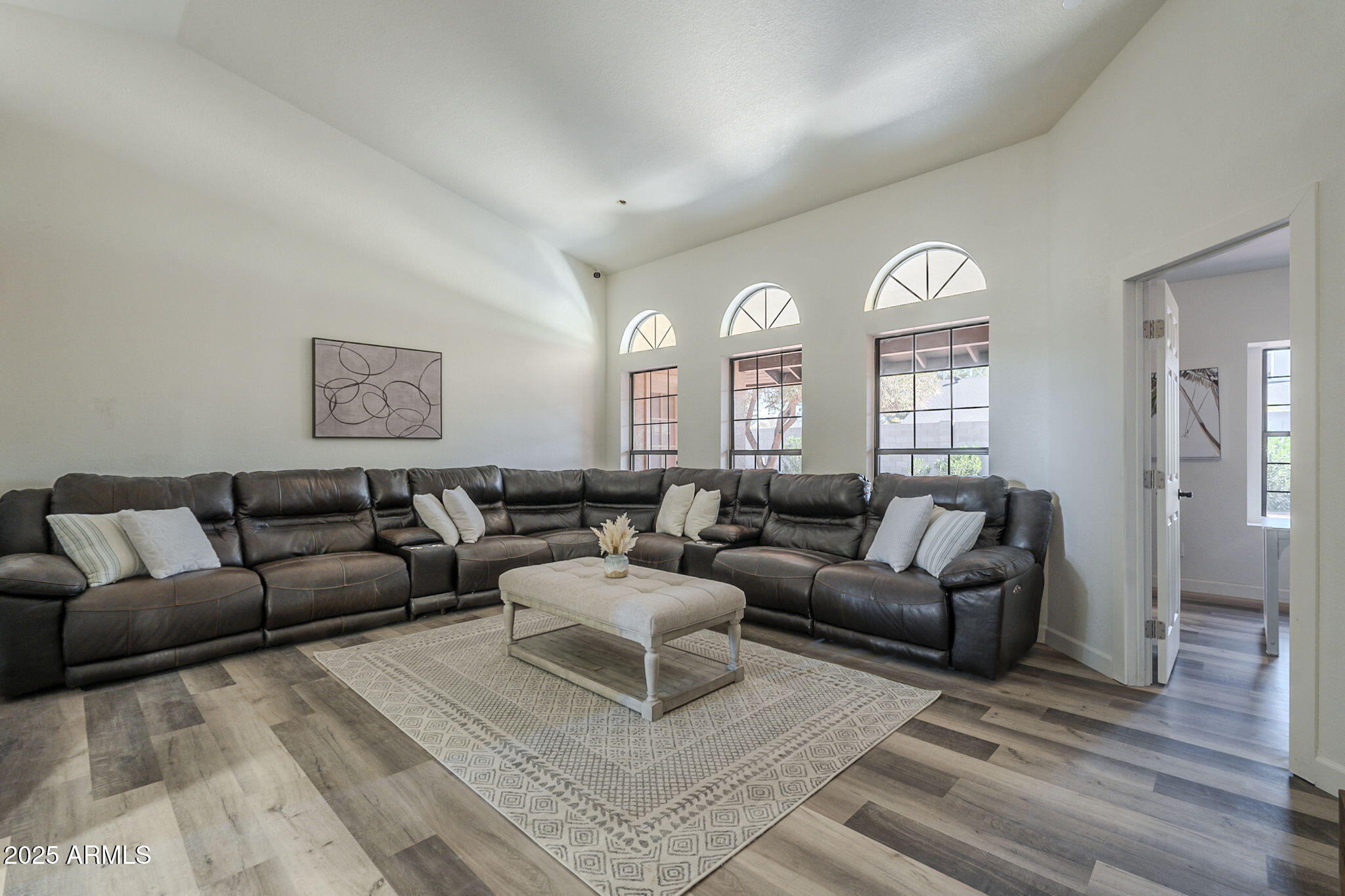 605 S 30TH Circle