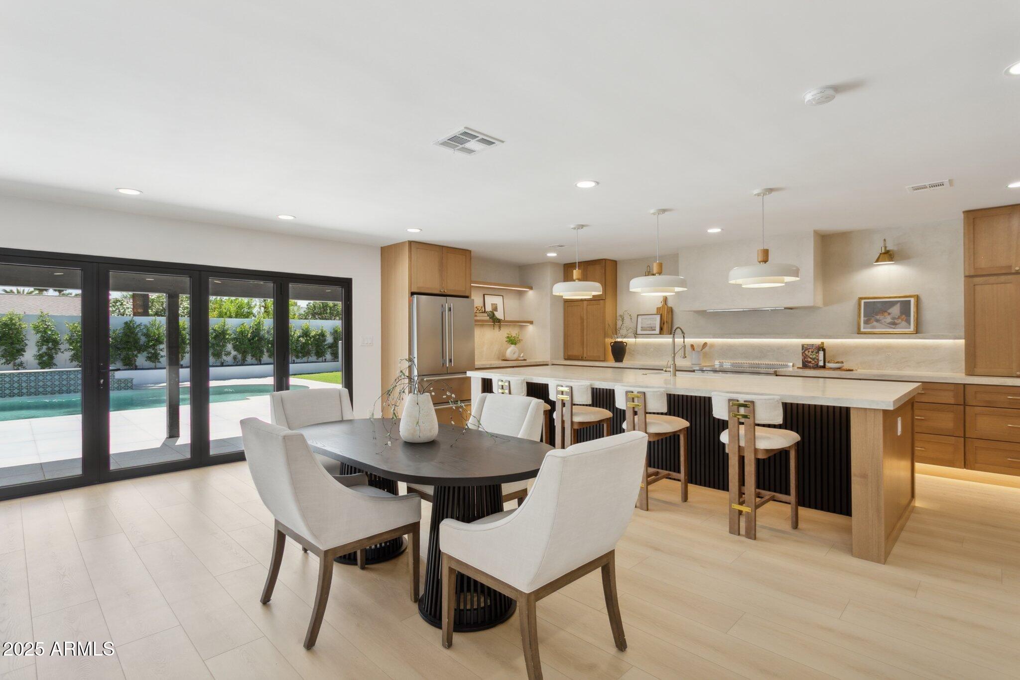 4815 E EVERETT Drive